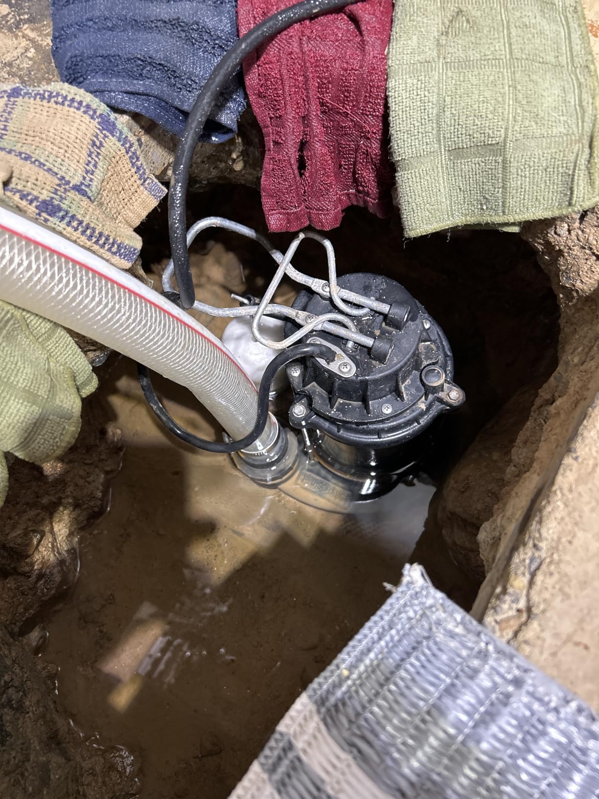 WAYNE CDU790-1/3 HP Submersible Cast Iron and Stainless Steel Sump Pump with Integrated Vertical Float Switch - Up to 4,600 Gallons Per Hour - Heavy Duty Basement Sump Pump, Black customer photo 1