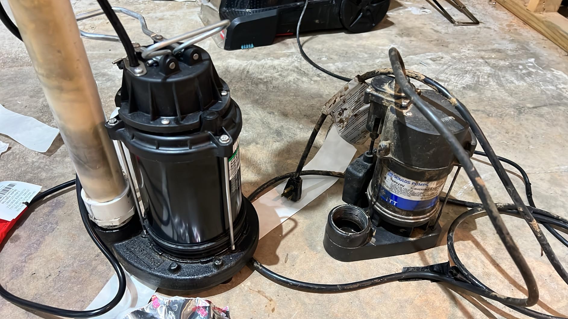 WAYNE CDU790-1/3 HP Submersible Cast Iron and Stainless Steel Sump Pump with Integrated Vertical Float Switch - Up to 4,600 Gallons Per Hour - Heavy Duty Basement Sump Pump, Black customer photo 2