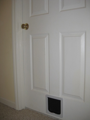 Cat Mate 4-Way-Locking Cat Flap with Door Liner to 2