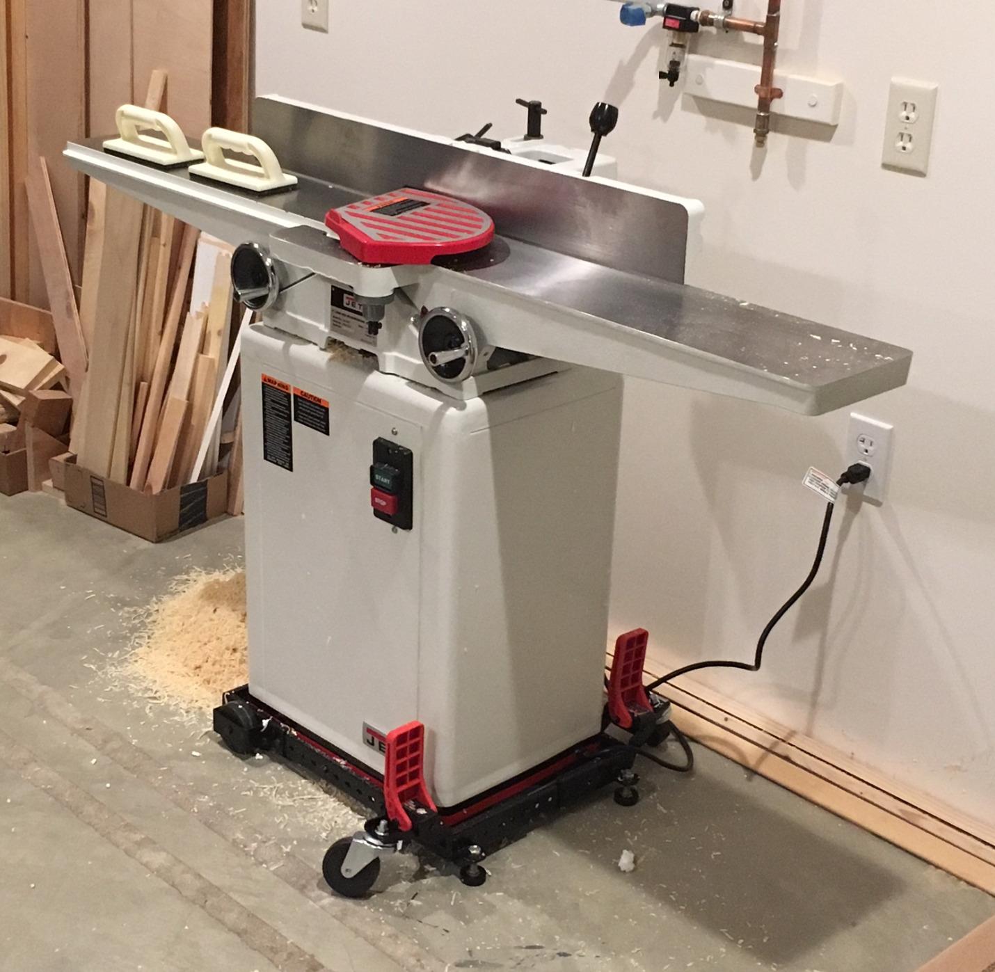 JET 6-Inch Long Bed Jointer, Straight Knife Cutterhead, 1 HP, 115/230V 1Ph (JJ-6CSDX) customer photo 1