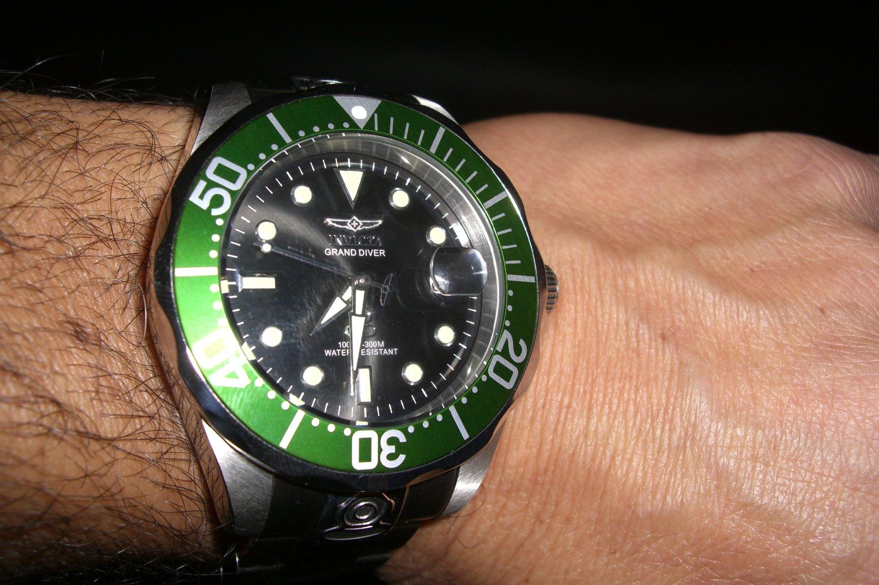 Invicta Men's 3044 Stainless Steel Pro Diver Automatic Watch customer photo 2