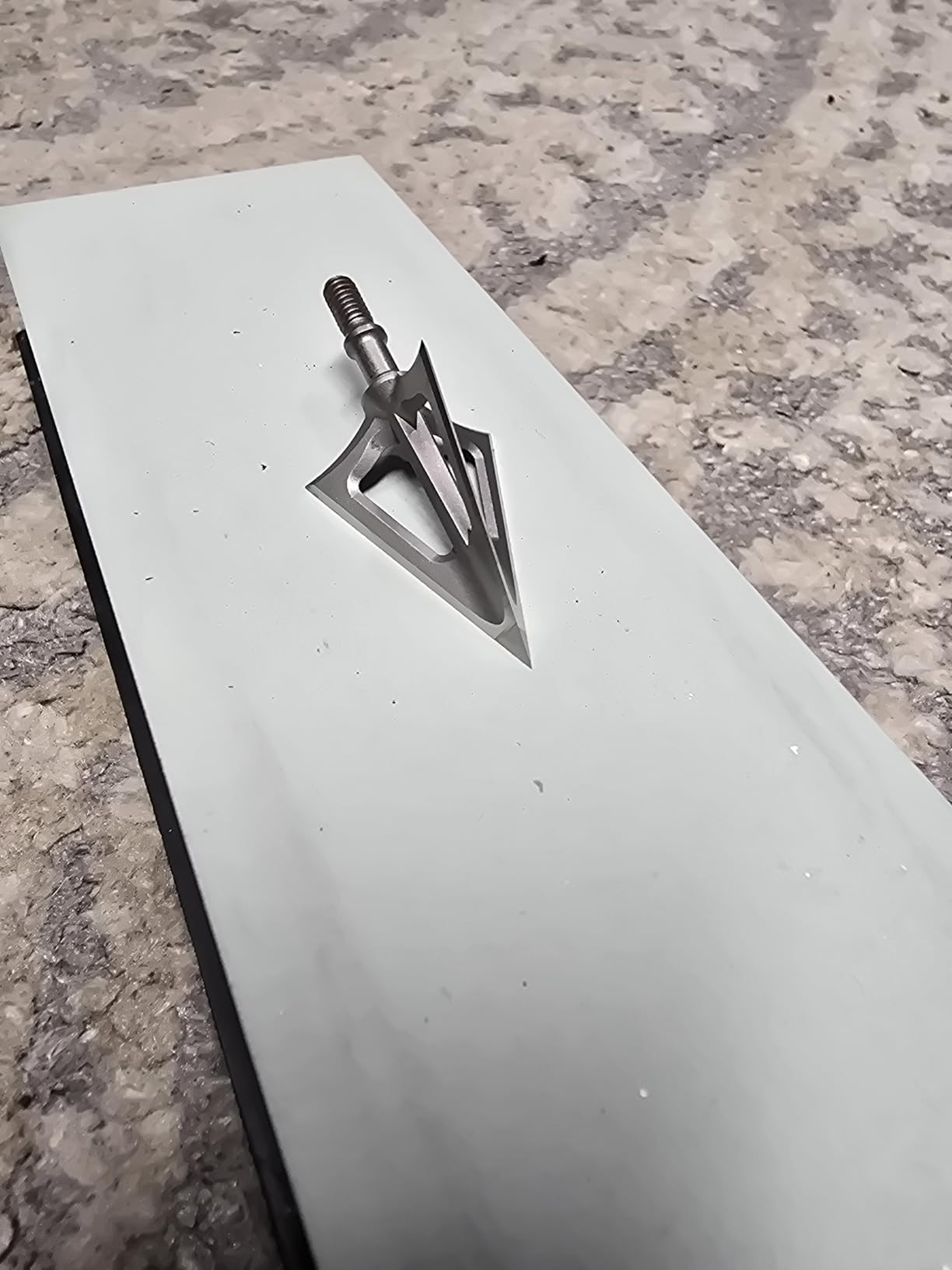 G5 Montec Fixed 3-Blade Broadheads | 3-Pack | 85/100/125 Grains | Razor Sharp 1-Piece Construction | Screw in | Compound & Recurve Compatible customer photo 1