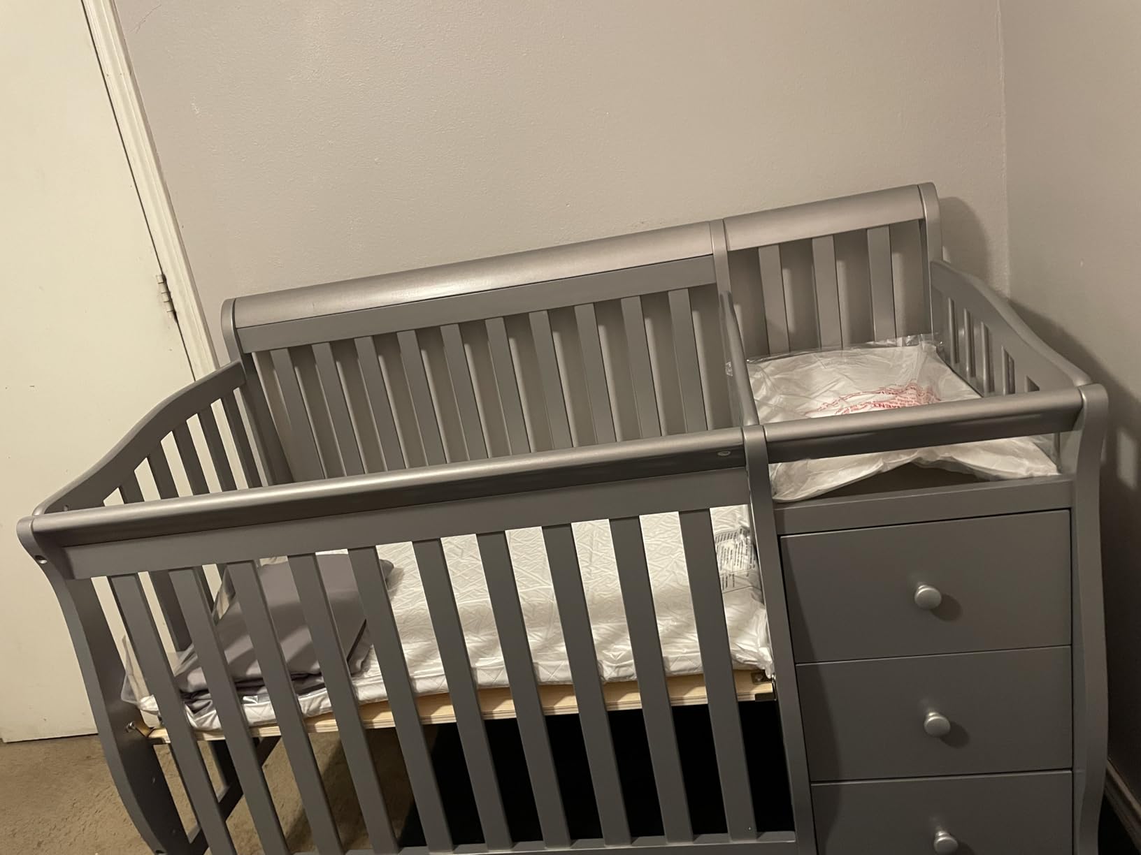Dream On Me Jayden 4‑in‑1 Mini Convertible Baby Crib & Changer with Storage in Black, Pinewood, GreenGuard Gold & BSA, 1