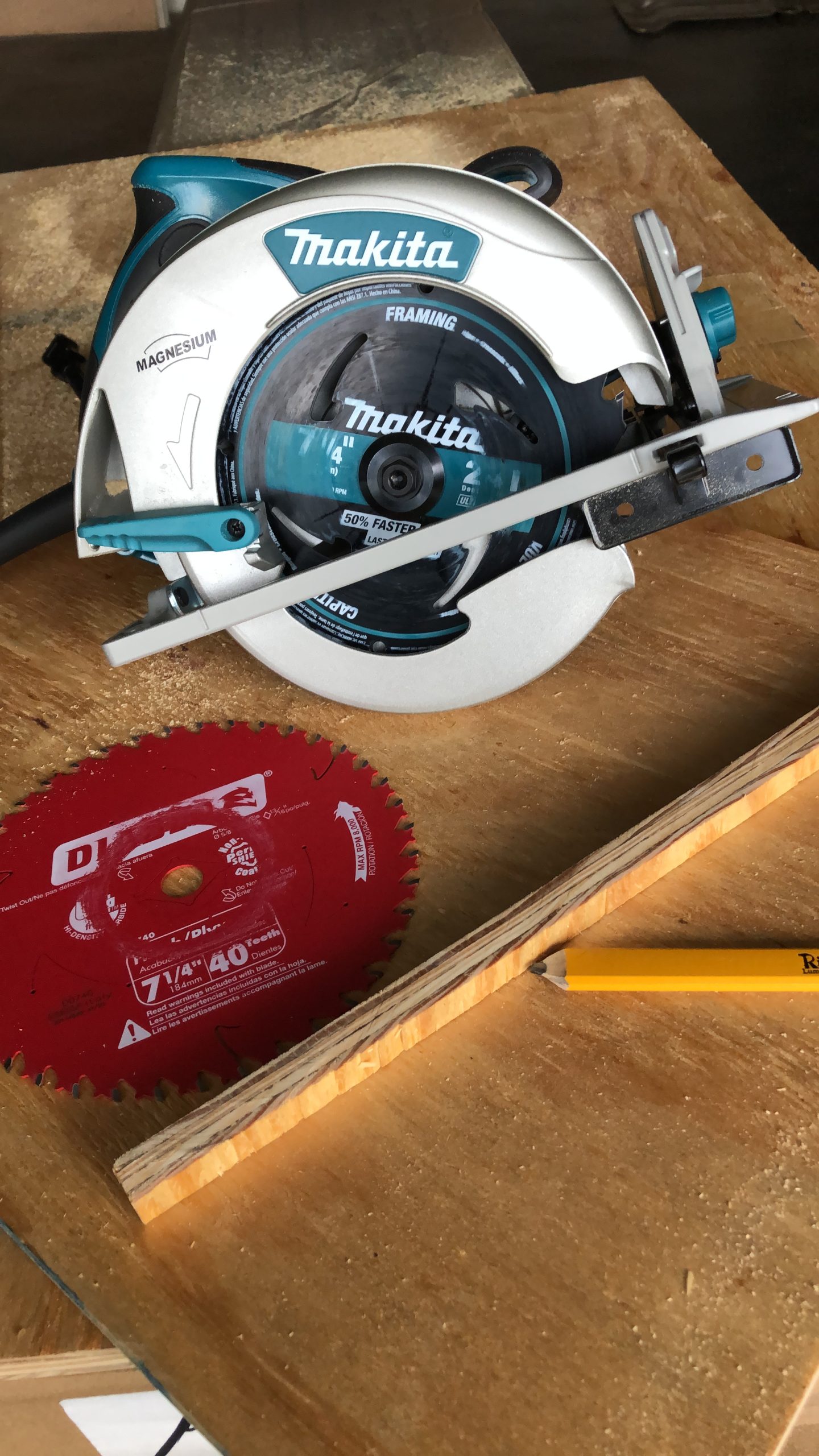 Makita 5007Mg Magnesium 7-1/4-Inch Circular Saw customer photo 1