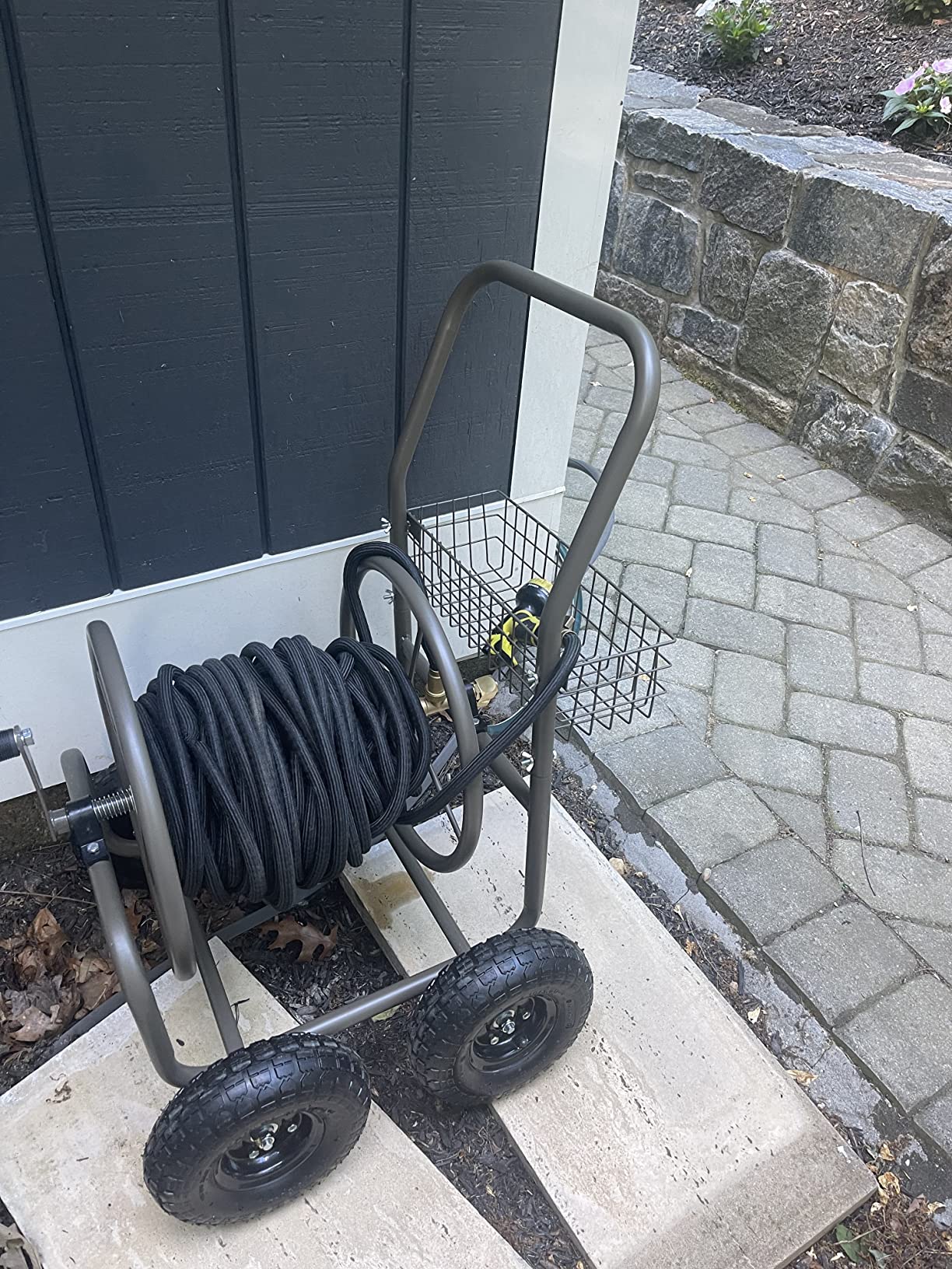 Liberty Garden Residential Grade Four Wheel 250 Foot Capacity Steel Frame Water Hose Reel Cart with Basket customer photo 2