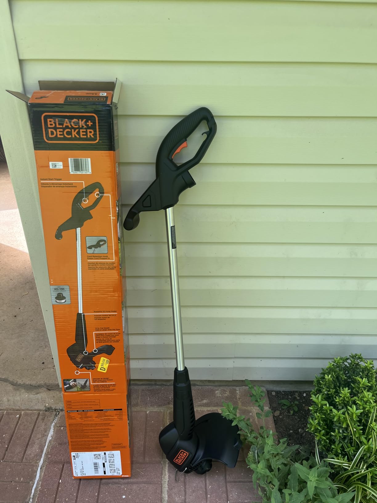 BLACK+DECKER Electric Trimmer/Edger, Corded, 3.5 amp, 12-Inch (ST4500) customer photo 2