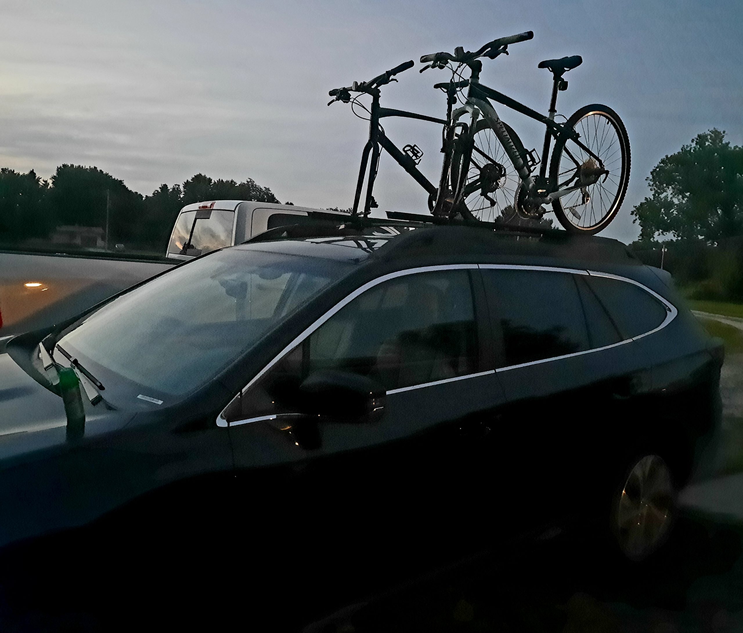 Swagman Standard Fork Mount Rooftop Bike Carrier customer photo 1