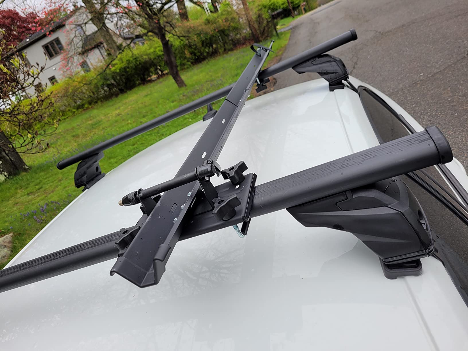 Swagman Standard Fork Mount Rooftop Bike Carrier customer photo 2