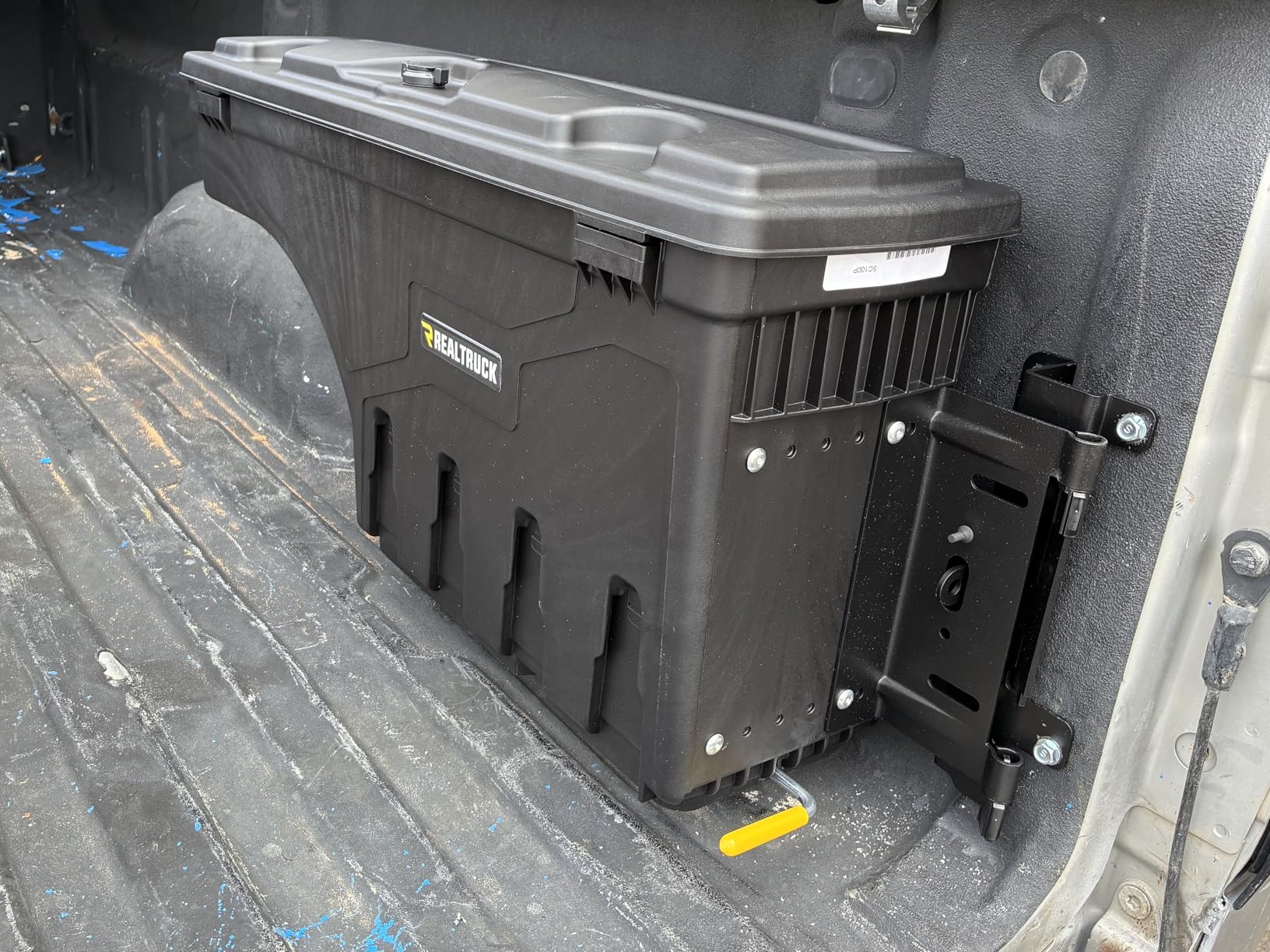 RealTruck UnderCover SwingCase Truck Bed Storage Box | SC100D | Fits 2007 - 2019 Chevy/GMC Silverado/Sierra 2500/3500HD Drivers Side customer photo 1