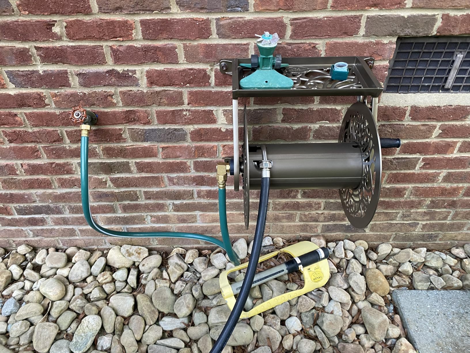 Liberty GARDEN 704 Decorative Cast Aluminum Wall Mount Garden Hose Reel, Holds 125-Feet of 5/8-Inch Hose - Bronze customer photo 1