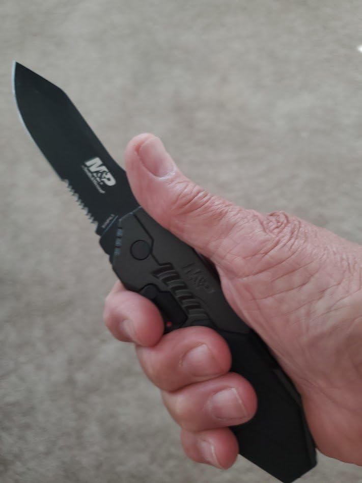 Smith & Wesson SWMP4LS 8.6in S.S. Assisted Folding Knife with 3.6in Serrated Clip Point Blade and Aluminum Handle customer photo 2