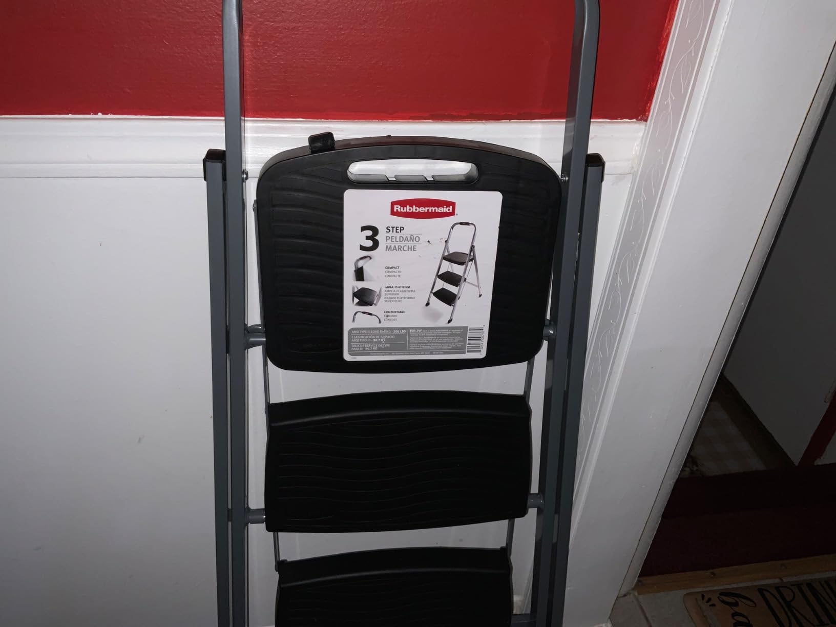 Rubbermaid 3-Step Steel Ladder, Folding Step Stool with Hand Grip and Non-Slip Feet, Silver, Tested to ANSI US Safety Standards customer photo 2