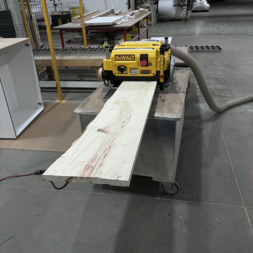 DEWALT Thickness Planer, 13-inch Wood Planer, Three Knife Two Speed, 15 Amp, 20,000 RPM Motor (DW735X) customer photo 1