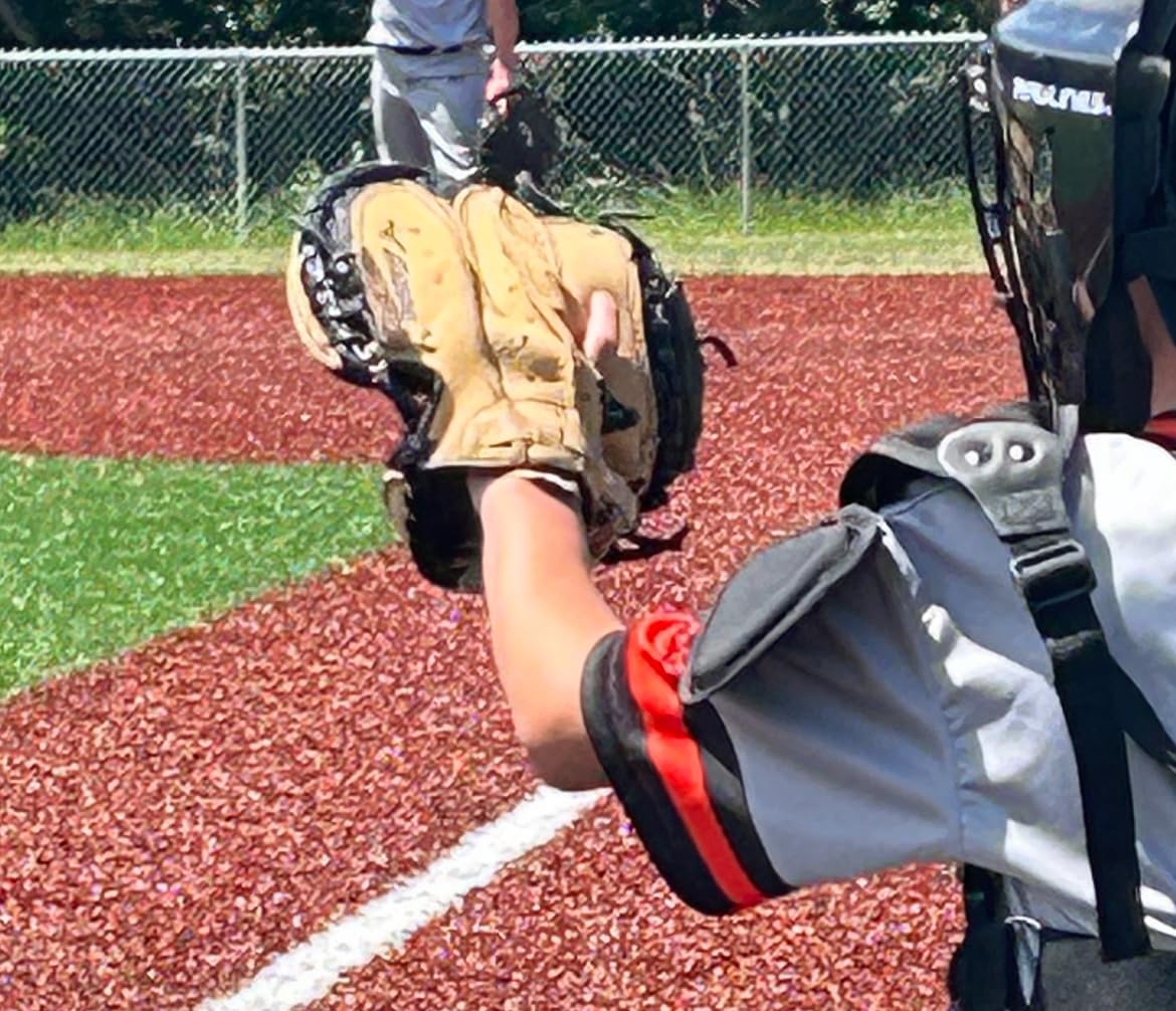Mizuno Prospect PowerClose Youth Baseball Glove Series | V-Flex Notch | Parashock Palm Pad customer photo 1