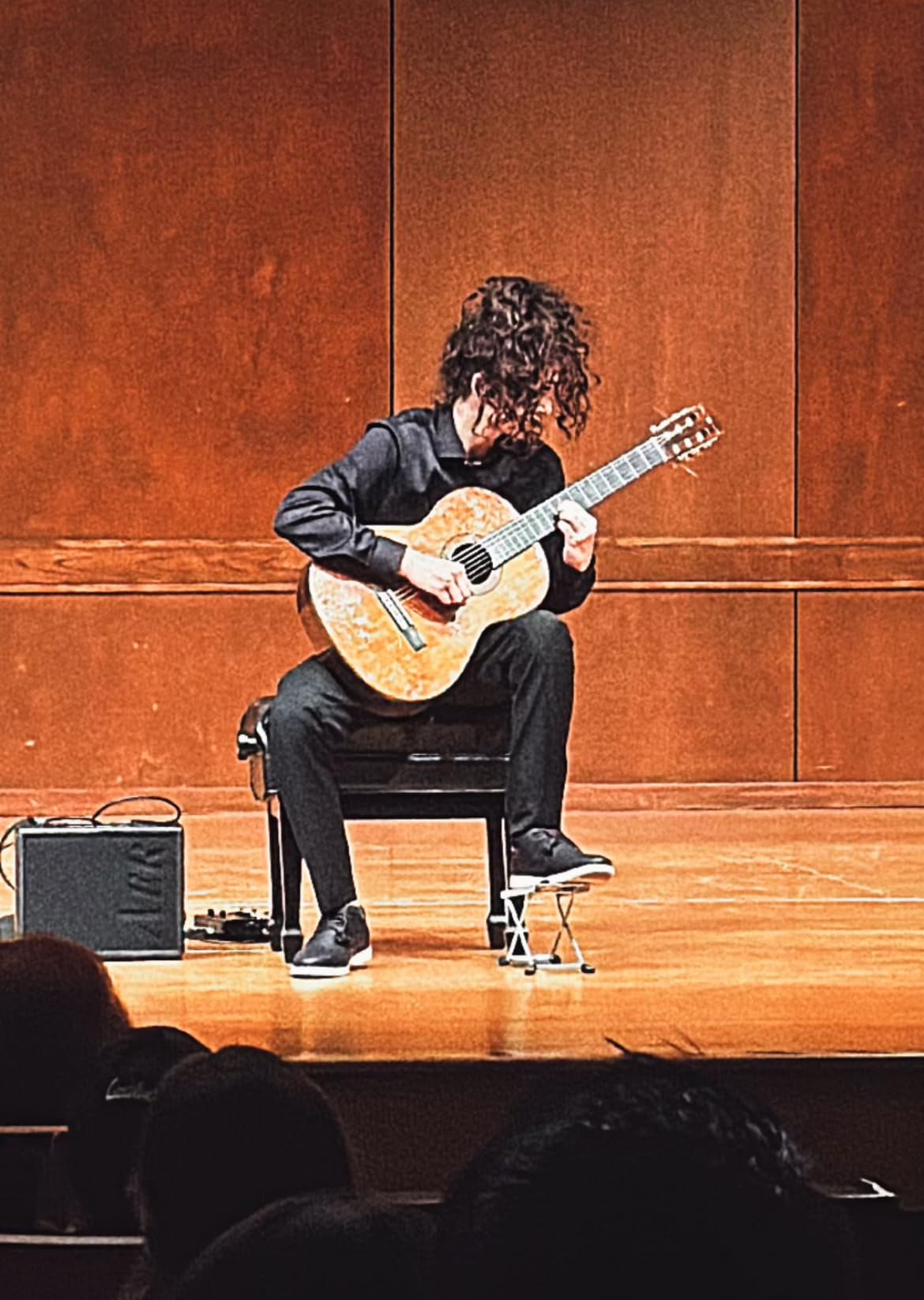 Yamaha C40II Classical Guitar, Full Size With Rosewood Fingerboard and Bridge, Natural customer photo 1