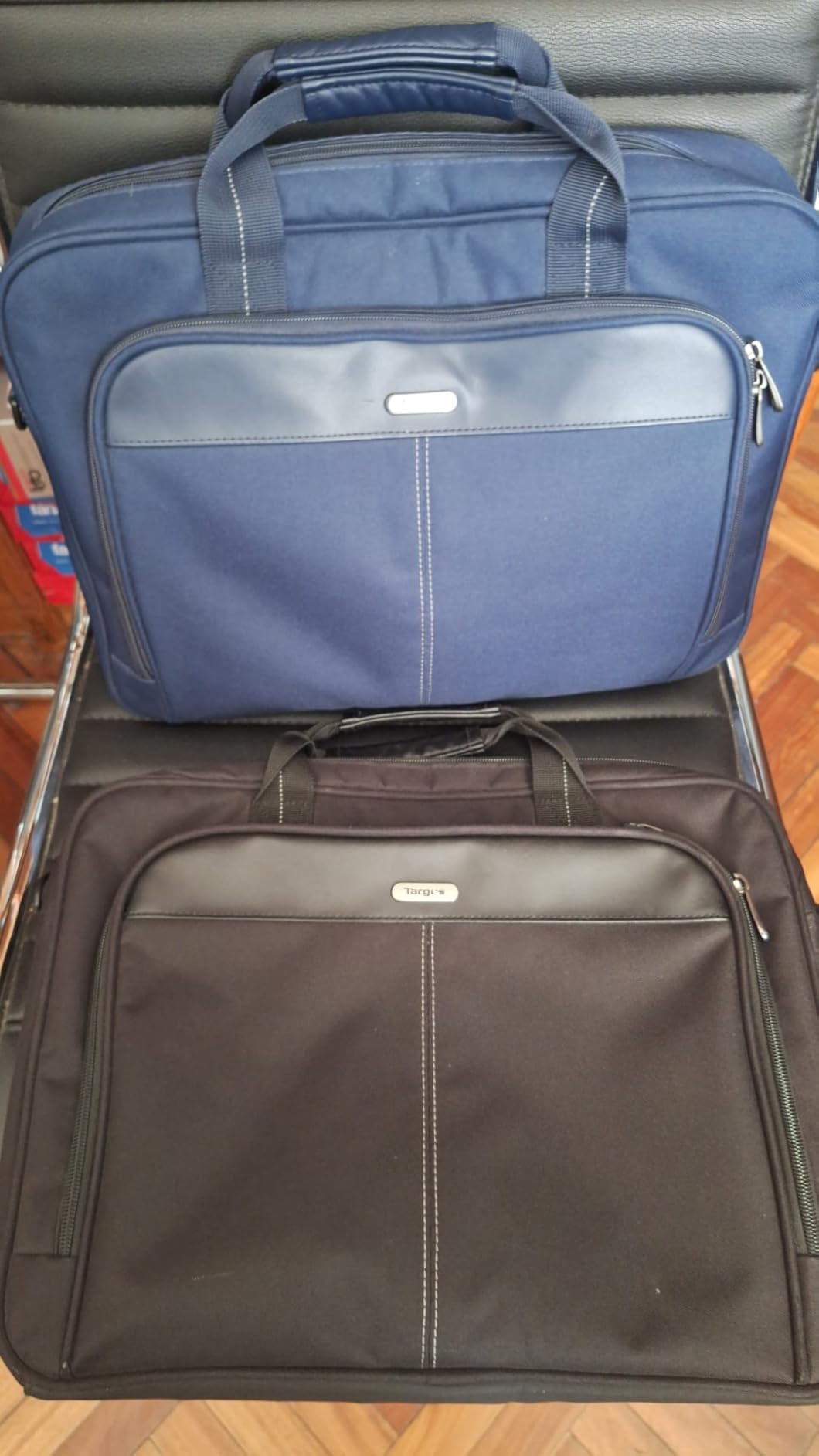 Targus Classic Slim Laptop Bag - Ergonomic Briefcase and Messenger Bag - Spacious Foam Padded for Laptops and Under customer photo 1