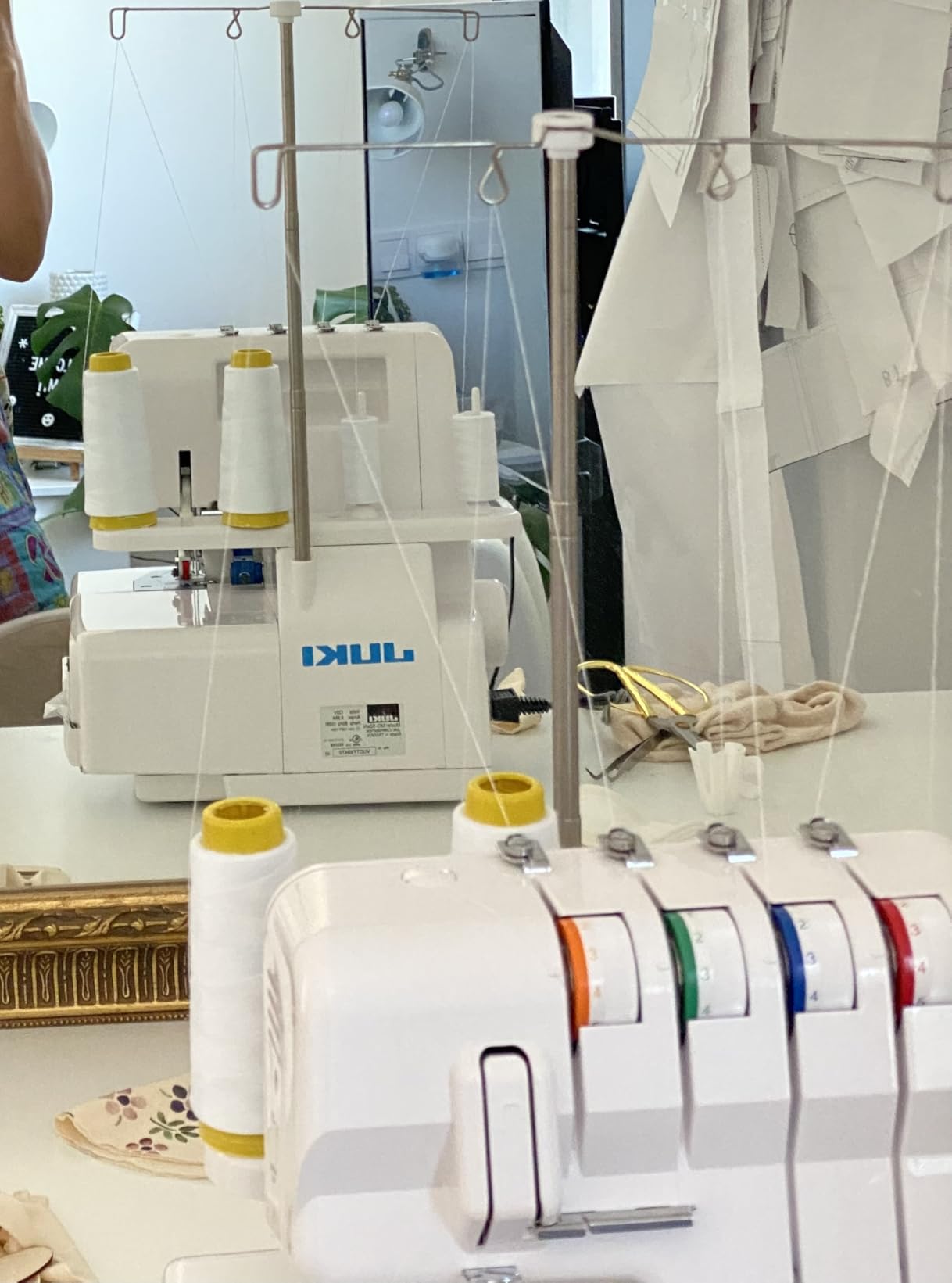 Juki MO-50E 3 or 4 Thread Serger, Lay In Tensions, Adjustable Differential Feed, Built In Rolled Hem, Automatic Lower Looper Threader, Retractable Upper Knife (MO-50E/UL) customer photo 1