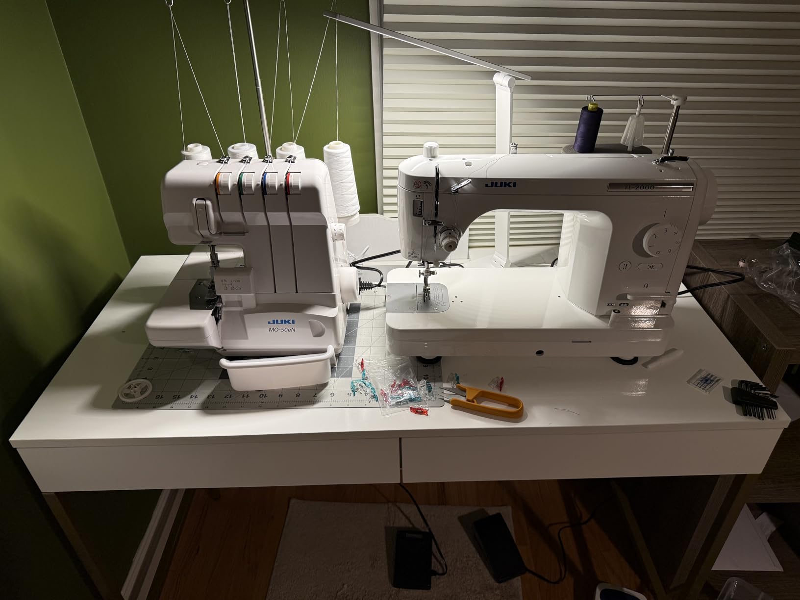 Juki MO-50E 3 or 4 Thread Serger, Lay In Tensions, Adjustable Differential Feed, Built In Rolled Hem, Automatic Lower Looper Threader, Retractable Upper Knife (MO-50E/UL) customer photo 2