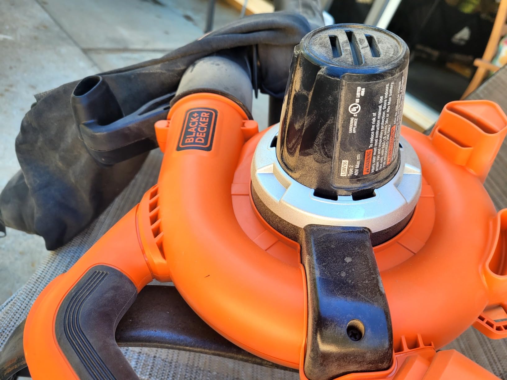BLACK+DECKER Leaf Blower Cordless Leaf Vacuum and Mulcher Combo Kit, Battery and Charger Included, 40V 120 mph Air Speed, 6-Speed Dial, Built-in Scraper with Collection Bag (LSWV36) customer photo 2