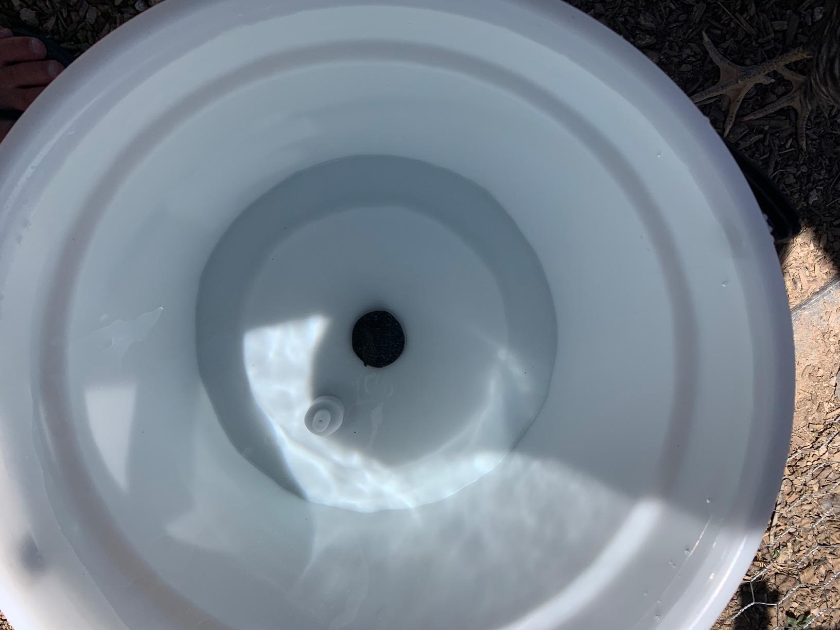 Harris Farms Large Flock Easy-Fill Poultry Drinker, Made with BPA-Free Plastic, Top Fill Design, 6.25 Gallon customer photo 1