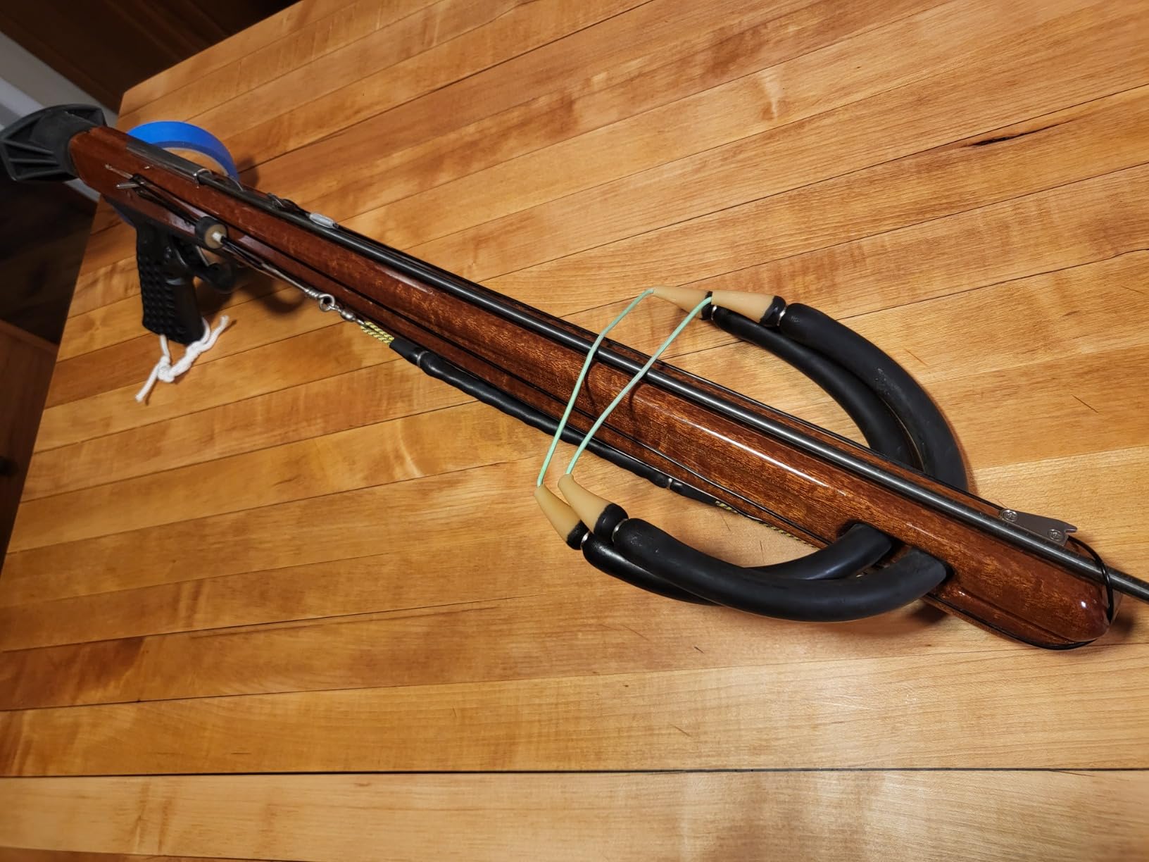 JBL Spearguns Woody Elite Performance Speargun for Spearfishing, Freediving, Scuba Diving, Fishing, Diving, Mahogany Barrel, Stainless Steel Shaft, Open Muzzle, Easy Stretch Kevlar Bands, Made in USA customer photo 2
