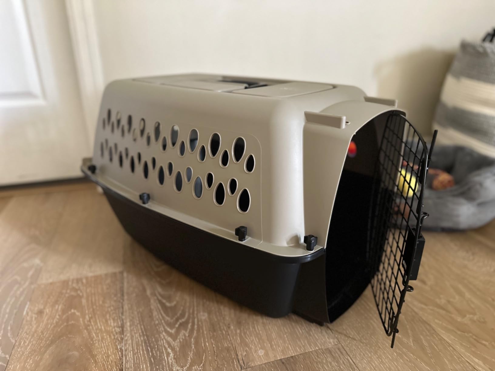 Petmate Vari Dog Kennel - Portable Dog Carriers & Crates for Large Dogs, Airline-Friendly, Durable Plastic, Pet Carrier For Home and Travel, 36 Inches, Taupe and Black customer photo 2