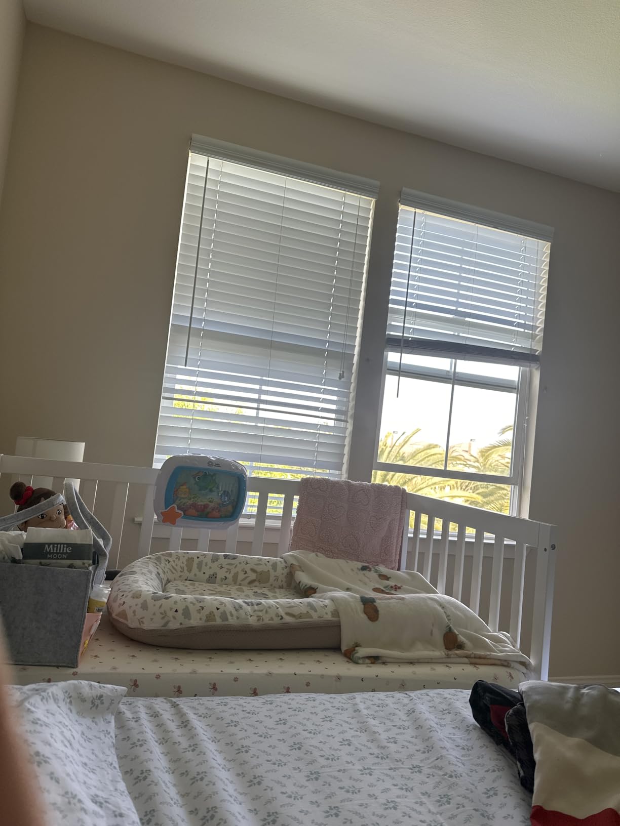 Dream On Me Synergy 5-in-1 Convertible Full-Size Baby Crib with Toddler, Day & Full Bed Conversion in White customer photo 2