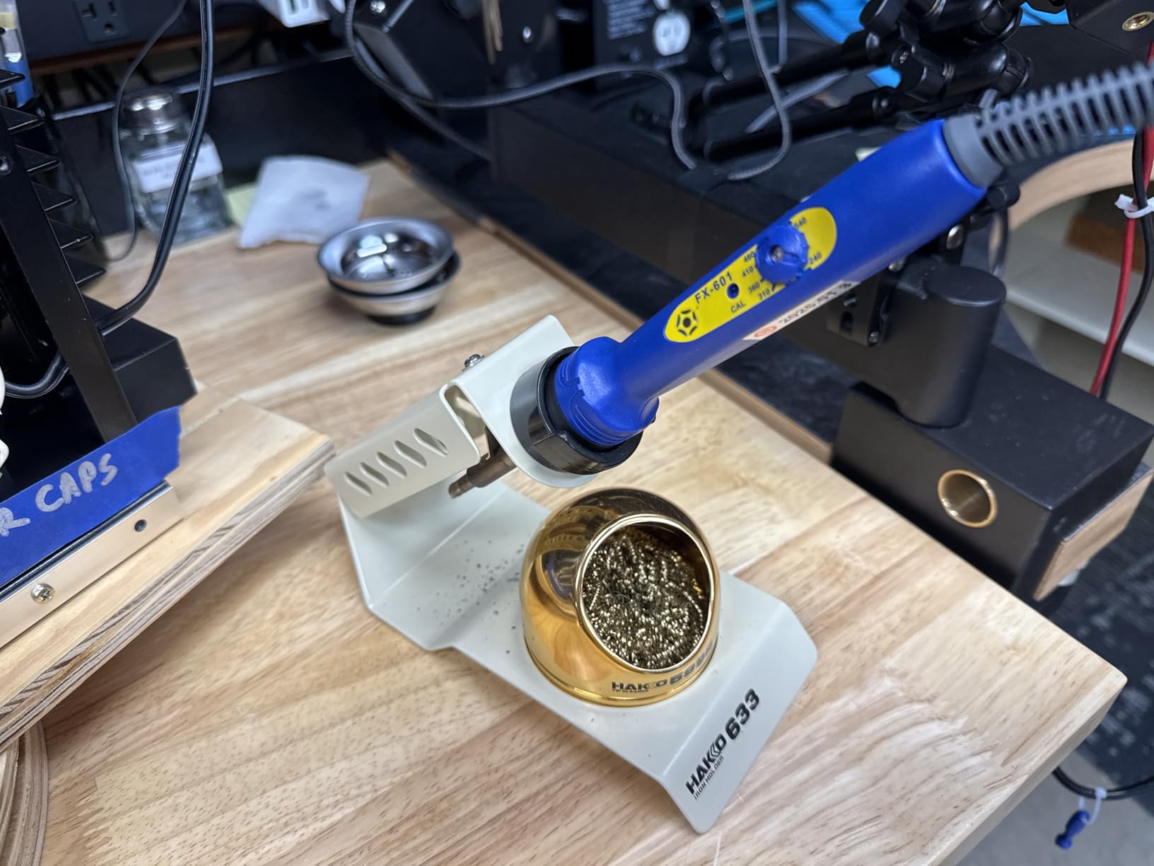 Hakko FX601-02 Adjustable Temperature Controlled Soldering Iron, 67 Watts customer photo 1