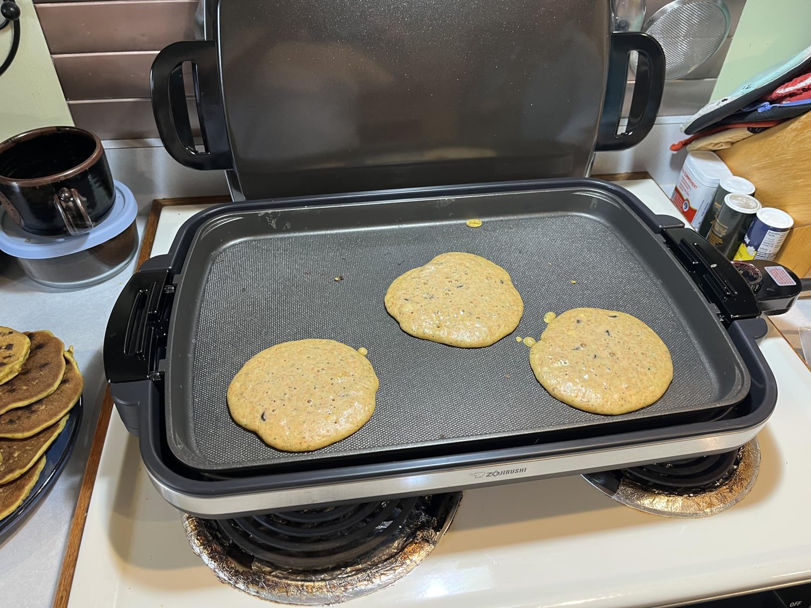 Zojirushi EA-DCC10 Gourmet Sizzler Electric Griddle, Stainless Brown Extra Large customer photo 2