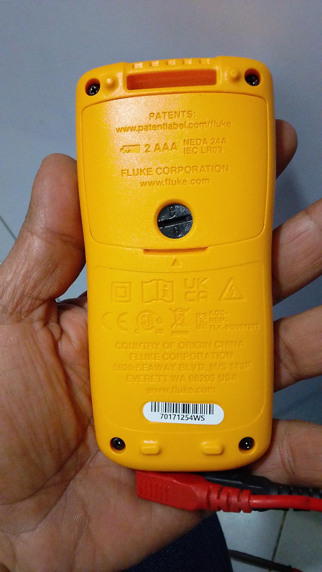 Fluke 101 Digital Multimeter Basic Electrical Tester customer photo 2