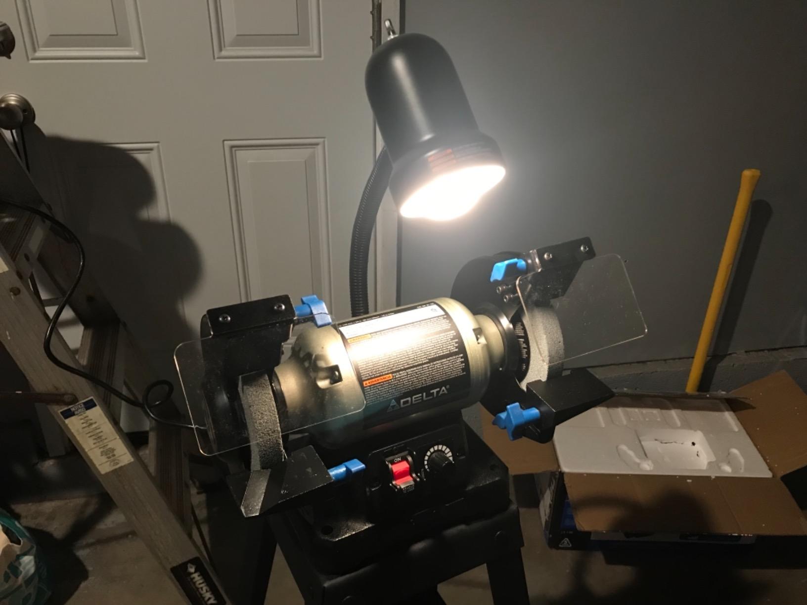 Delta Power Tools 23-196 6-Inch Variable Speed Bench Grinder customer photo 2