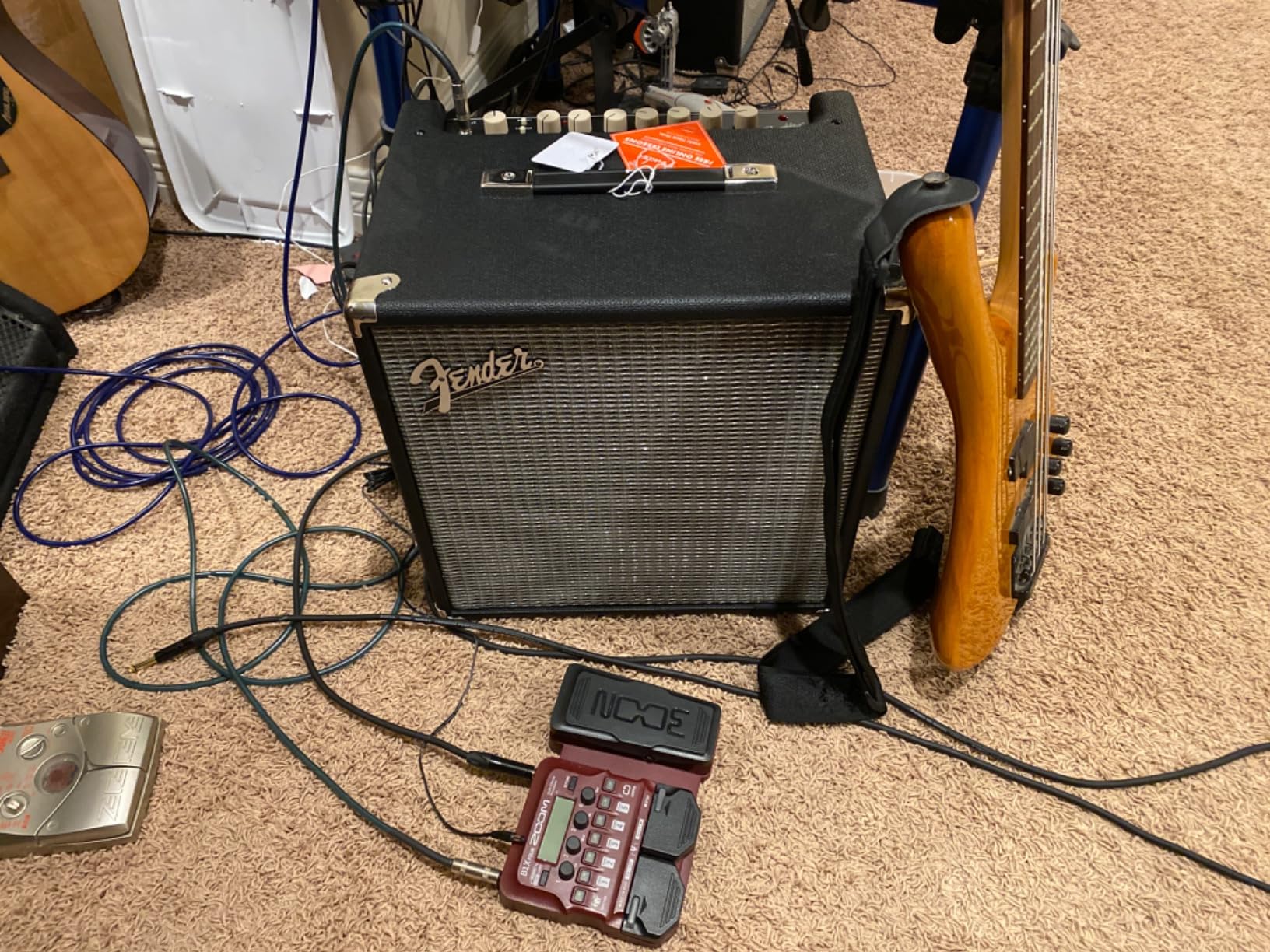 Fender Rumble 40 V3 Bass Amp for Bass Guitar, 40 Watts, with Overdrive Circuit and Mid-Scoop Contour Switch customer photo 2