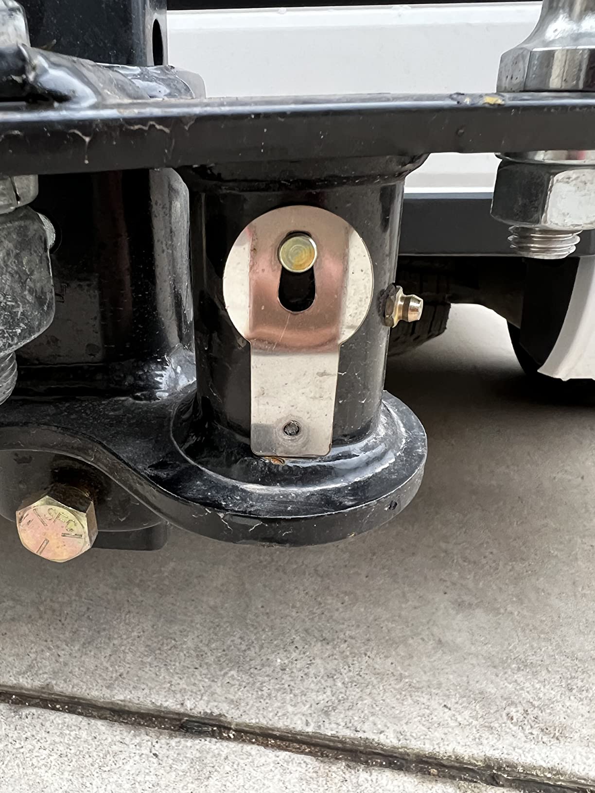 CURT 17062 MV Round Bar Weight Distribution Hitch with Sway Control, Up to 10,000 lbs., 2-Inch Shank, 2-5/16-Inch Ball customer photo 2