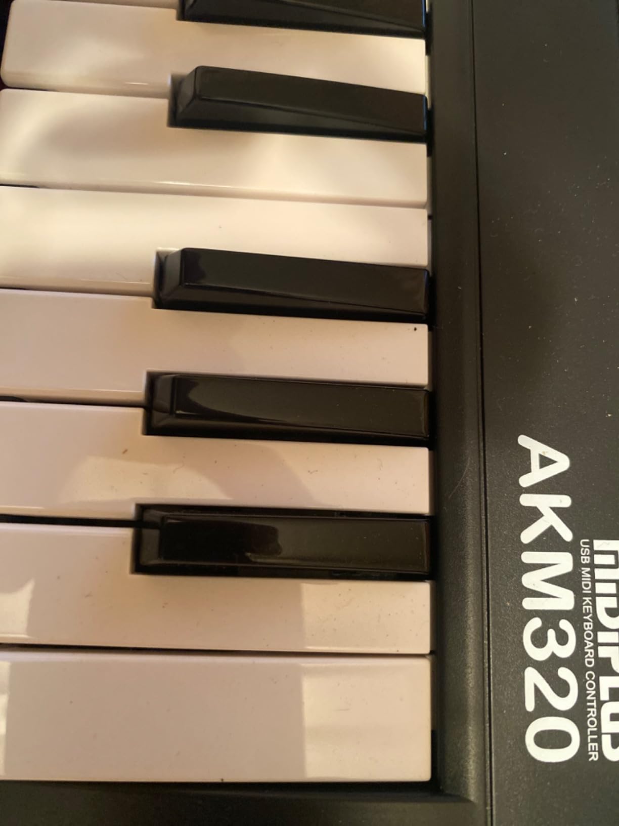 midiplus AKM320 - 32 Key MIDI Keyboard Controller customer photo 1