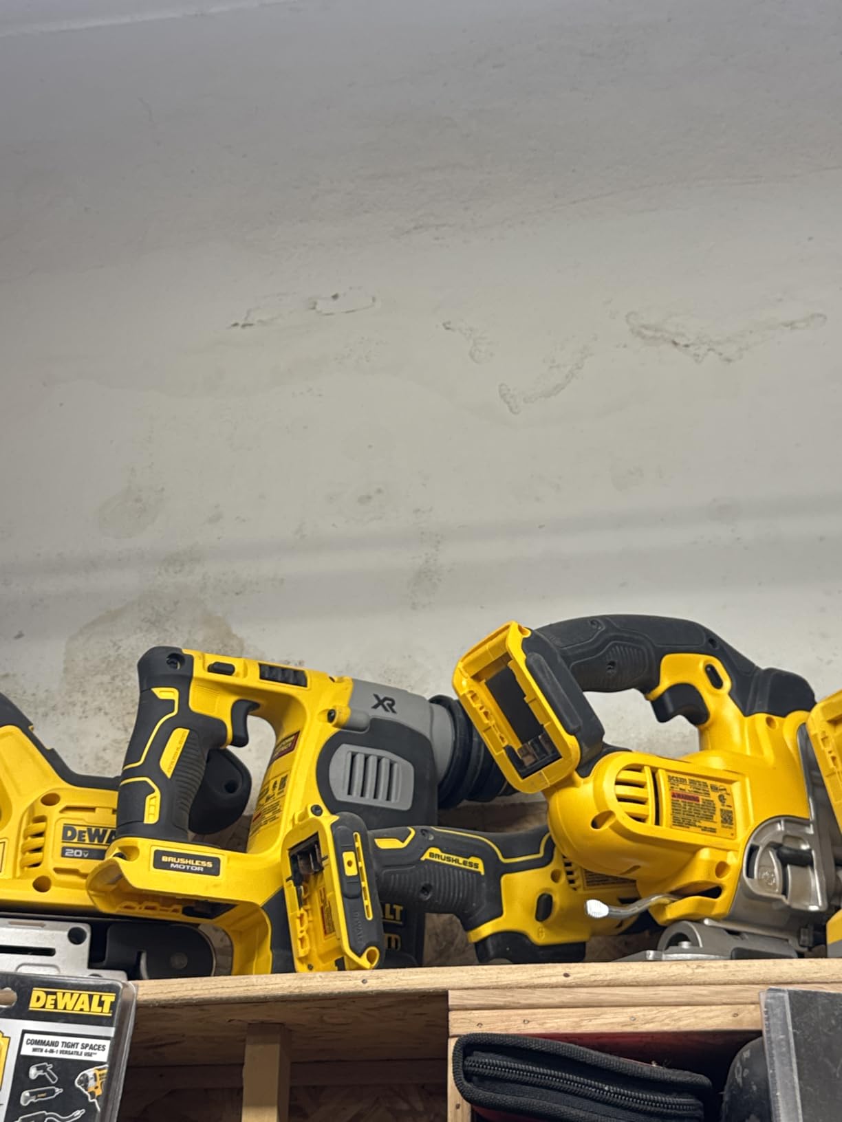 DEWALT 20V MAX SDS Rotary Hammer Drill, Cordless, 3 Application Modes, Bare Tool Only (DCH273B) customer photo 2