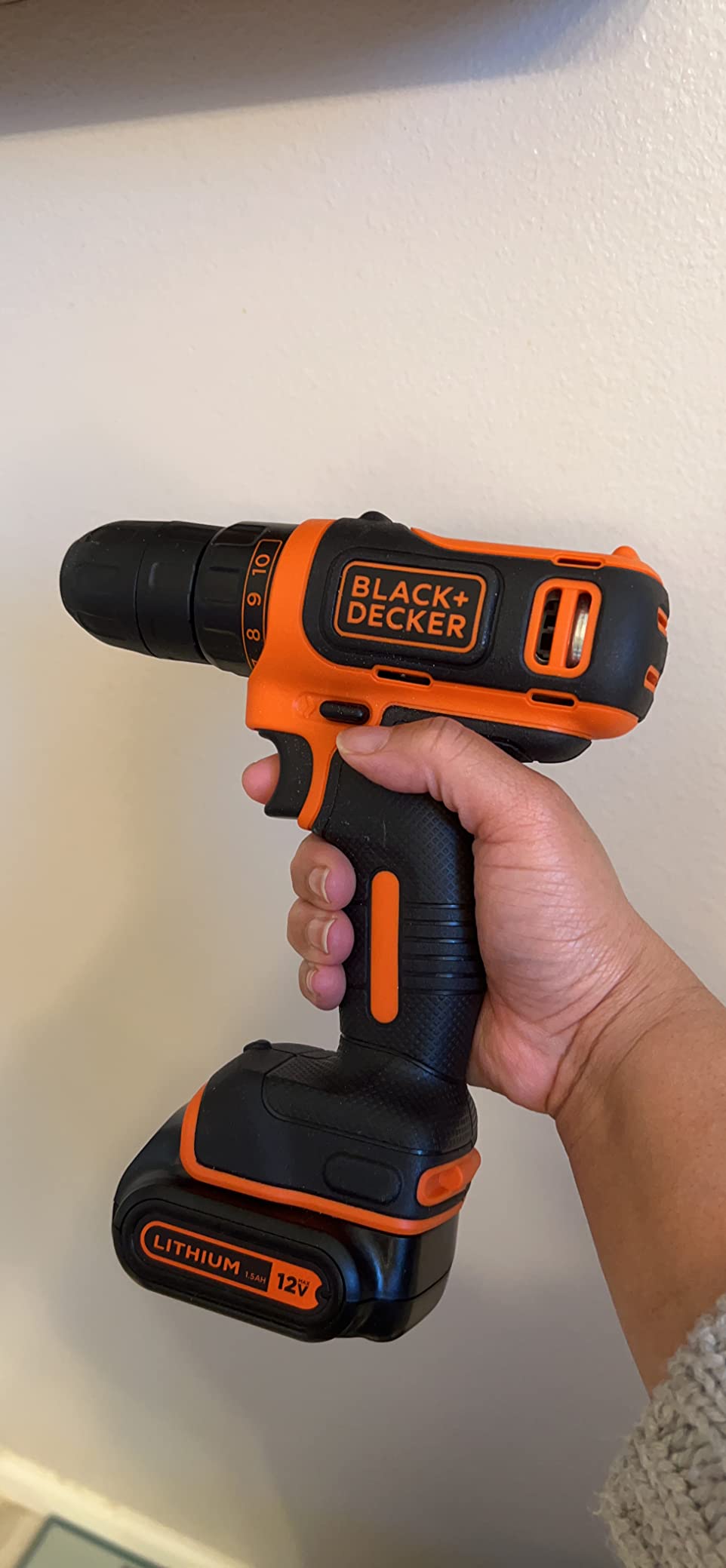 BLACK+DECKER 12V MAX Cordless Drill/Driver, Battery and Charger Included (BDCDD12C) customer photo 2
