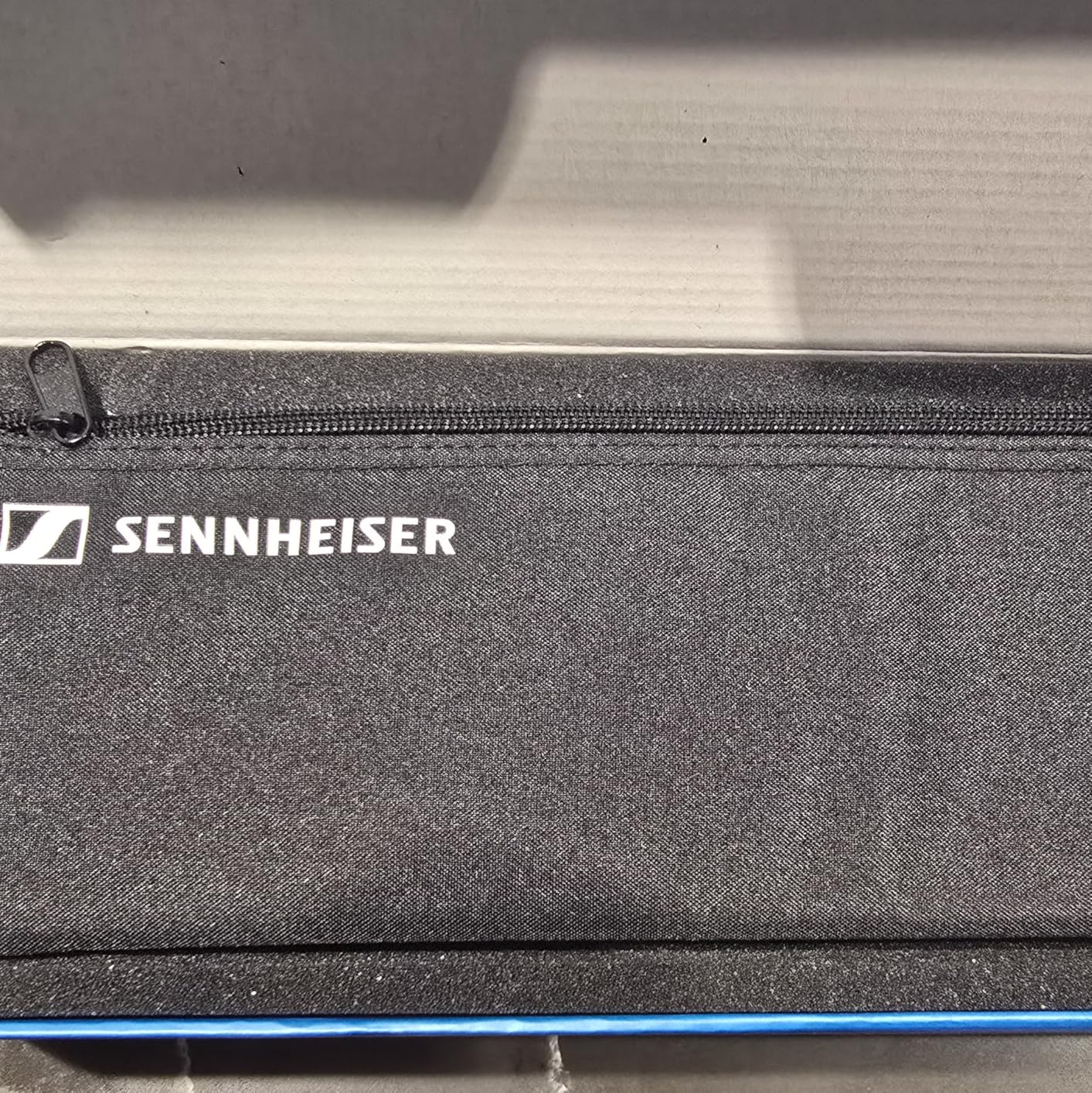 Sennheiser MKE 600 Shotgun Microphone with Auray Universal Shock Mount and Windshield customer photo 1