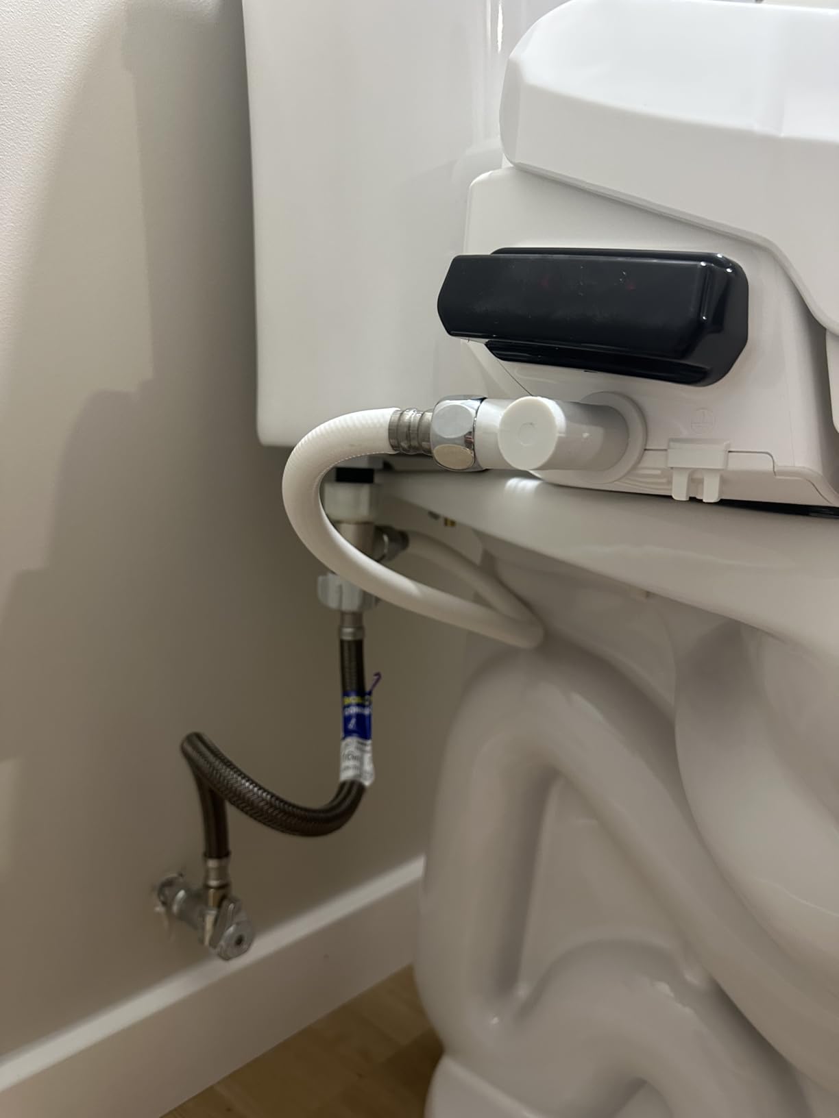 SmartBidet SB-1000 Smart Bidet Electric Bidet Toilet Seat with Heated Seat, Warm Water, Air Dryer - Remote Control, Elongated customer photo 2