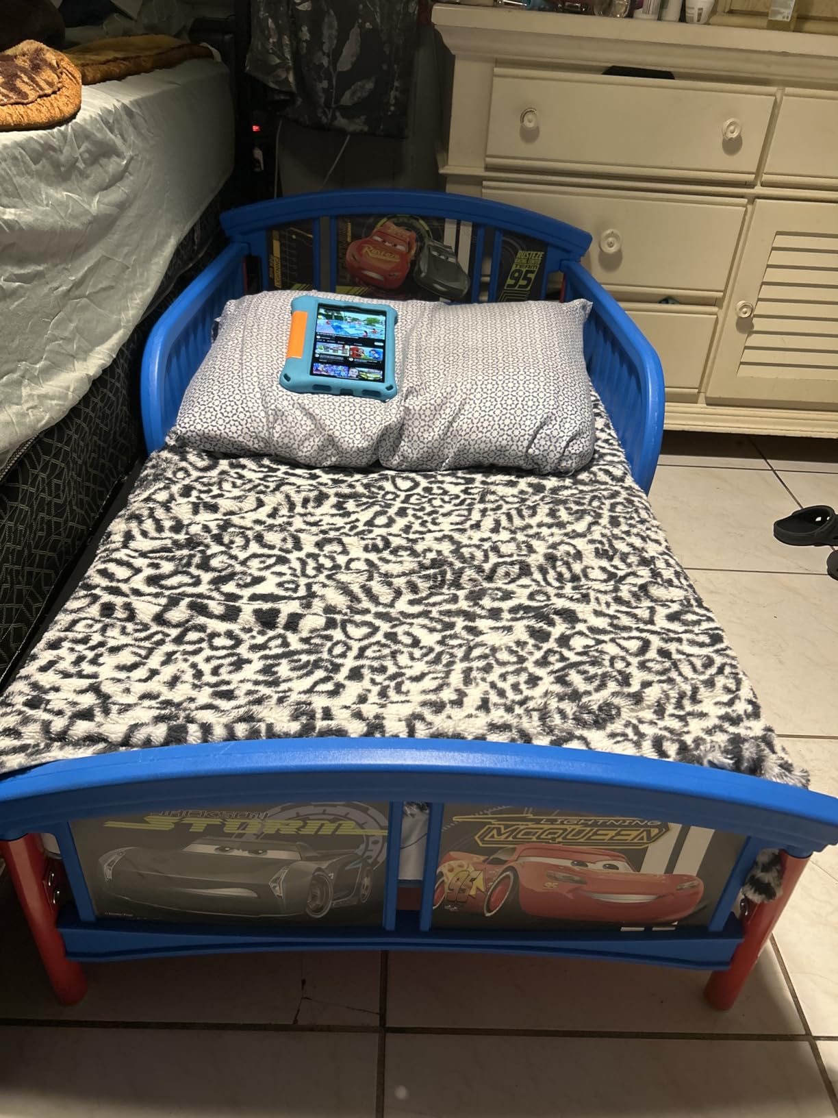 Delta Children Plastic Toddler Bed, Spidey and His Amazing Friends customer photo 1