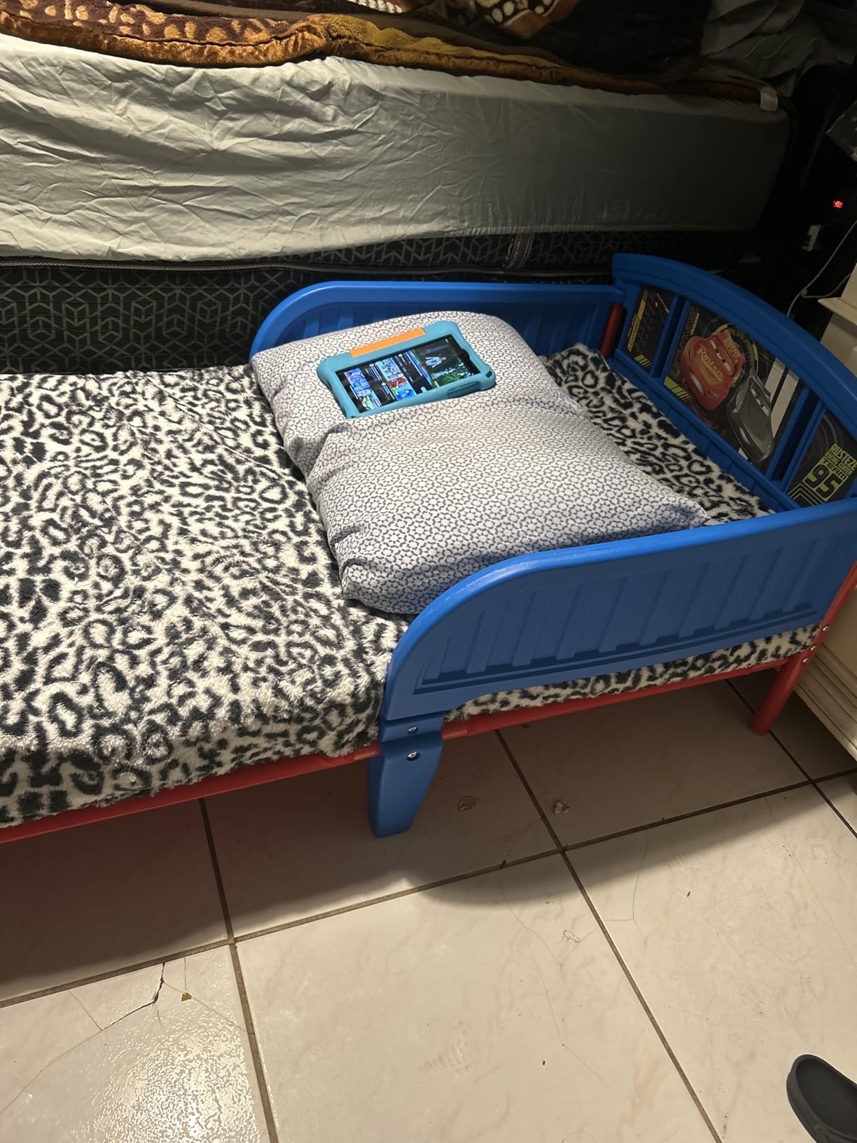 Delta Children Plastic Toddler Bed, Spidey and His Amazing Friends customer photo 2