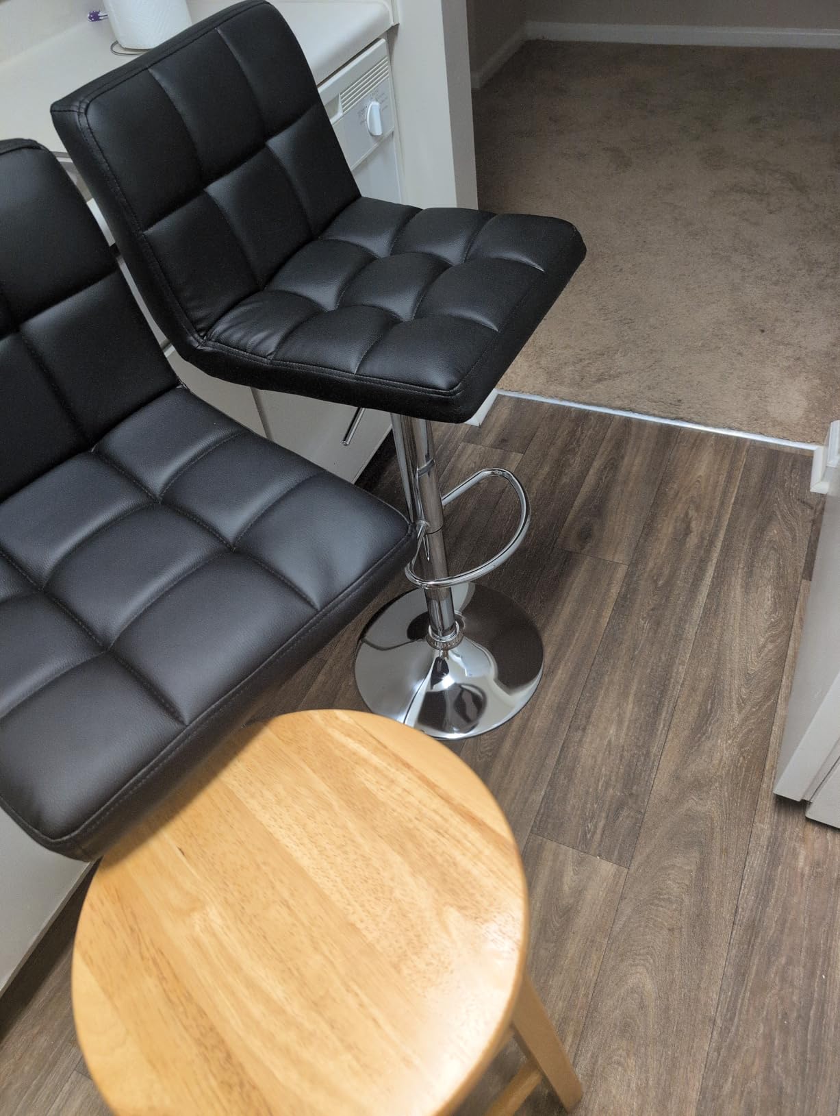 Homall Bar Stools Modern PU Leather Adjustable Swivel Barstools, Armless Hydraulic Kitchen Counter Bar Stool Extra Height Square Island Barstool with Back Set of 2 (Leather, Black) customer photo 1