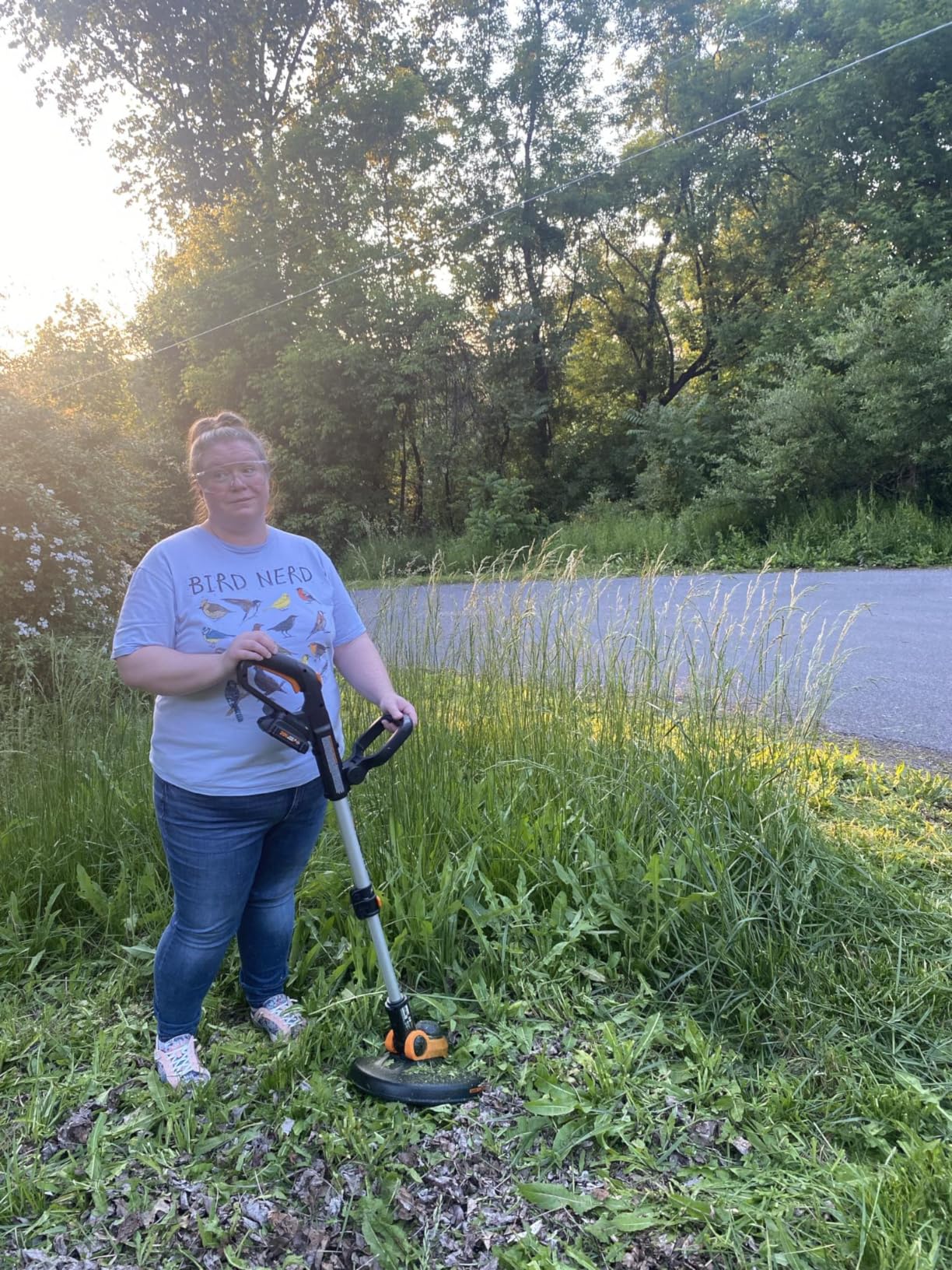 WORX Cordless String Trimmer & Lawn Edger, 12'' Electric Weed Wacker with Command Feed, 20V Weed Eater with 5.5 LBS, 2 Batteries & Charger Included, WG163 customer photo 2