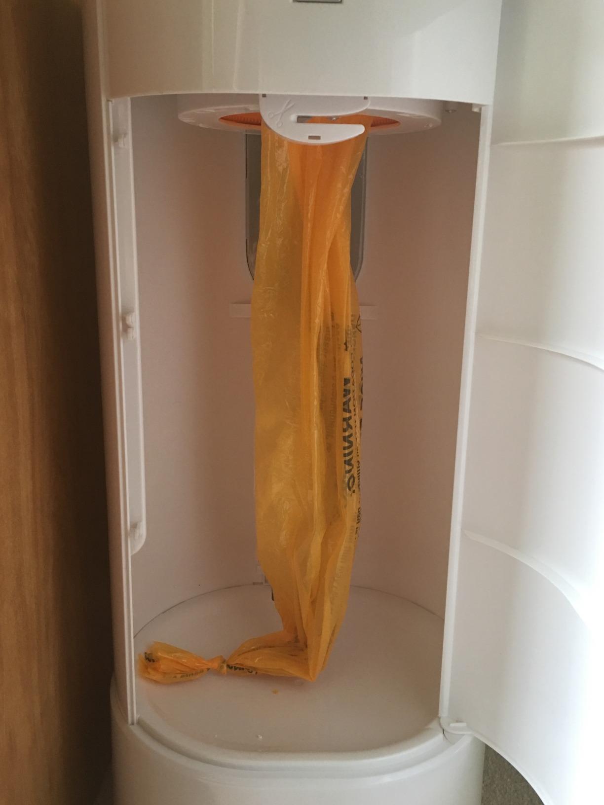 Munchkin STEP Diaper Pail Powered by Arm & Hammer, #1 in Odor Control, Award-Winning customer photo 1