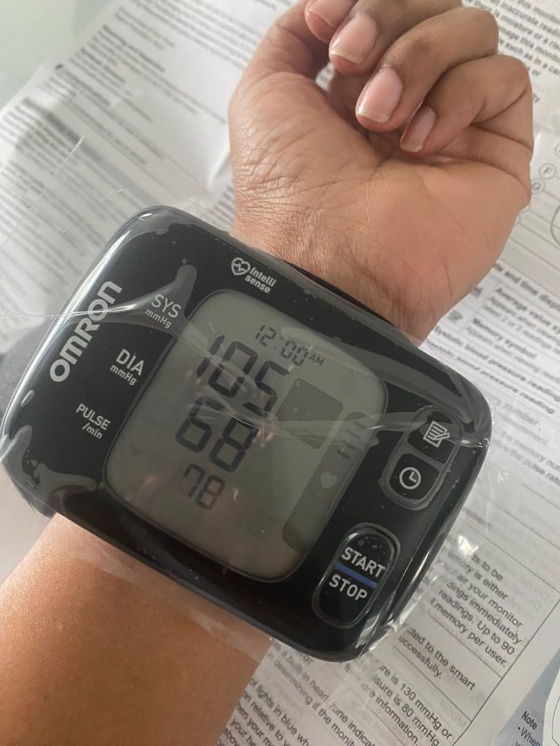 OMRON 7 Series Wireless Wrist Blood Pressure Monitor for Home Use - #1 Doctor & Pharmacist Recommended Brand - Clinically Validated - Connect App customer photo 2