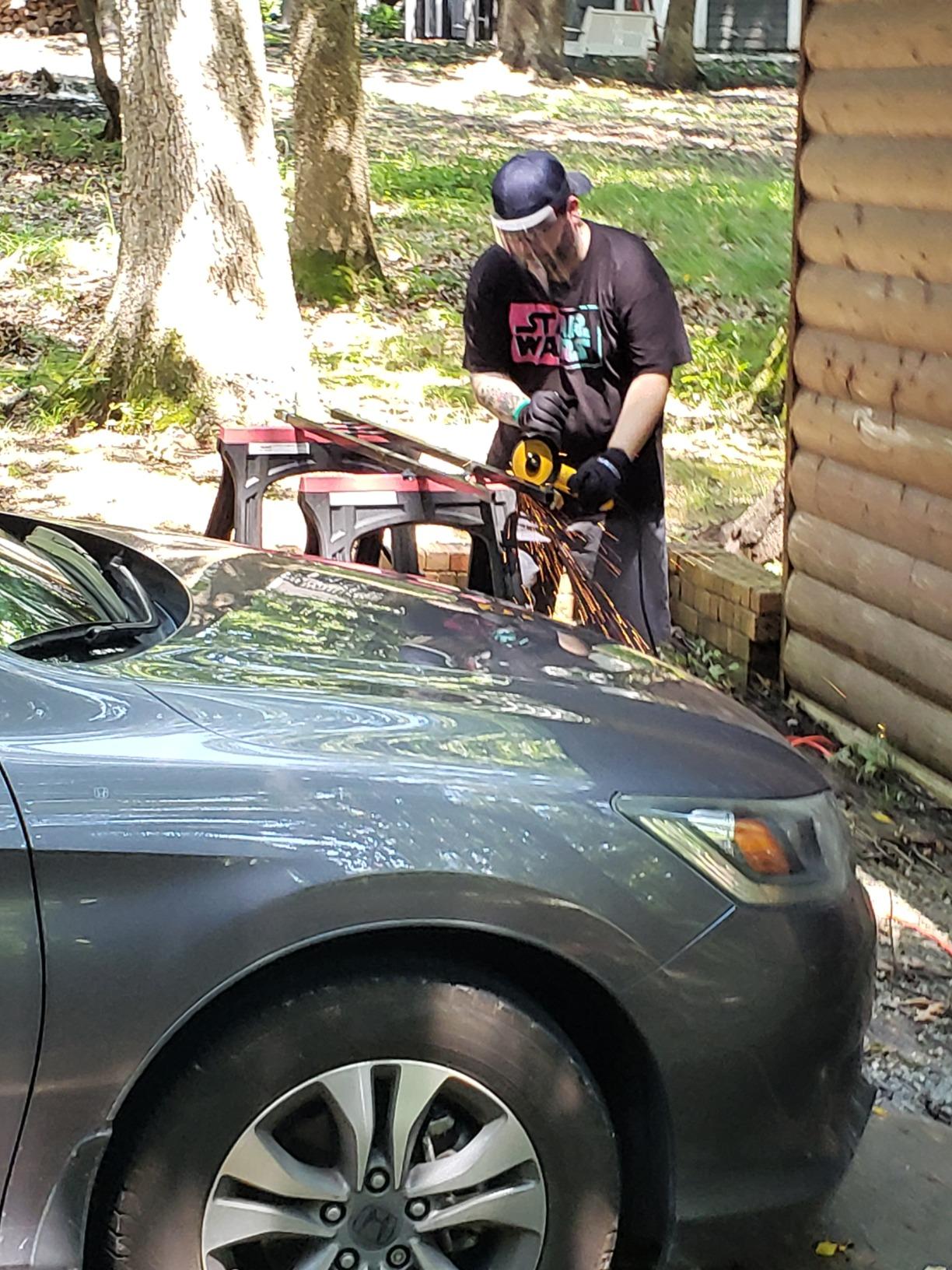 DEWALT Angle Grinder, 4-1/2-Inch, 11-Amp, 11,000 RPM, With Dust Ejection System, Corded (DWE402W) customer photo 1