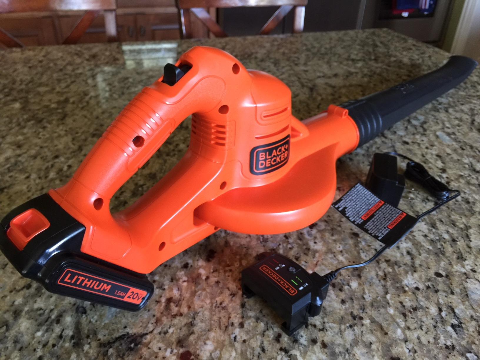 BLACK+DECKER Cordless Leaf Blower with Battery and Charger 20V MAX, Electric Leaf Blower 130 mph Air Speed, Lightweight Design (LSW221) customer photo 1