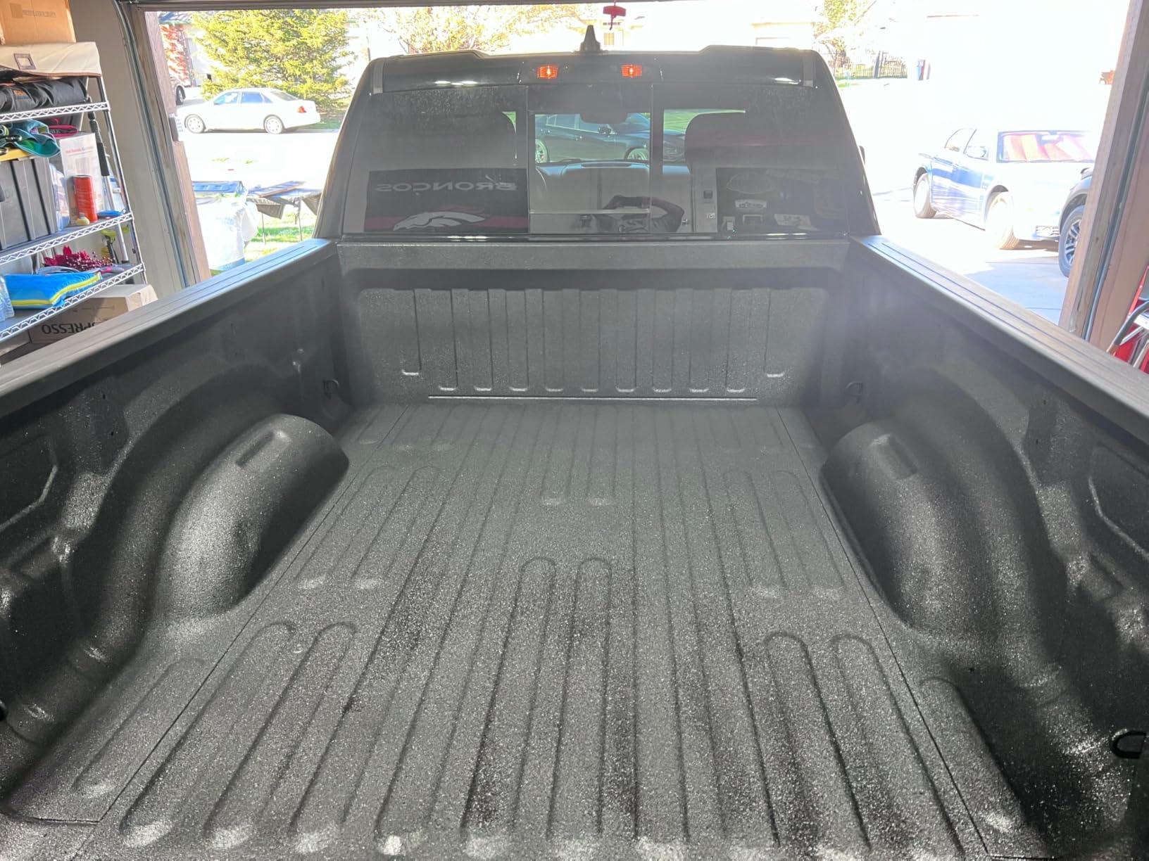 Raptor Liner Kit, Spray-On Truck Bed Liner Kit, Protective Paint For Tailgates and Trucks, Vehicle Undercoating, Black, 1 Gallon customer photo 2
