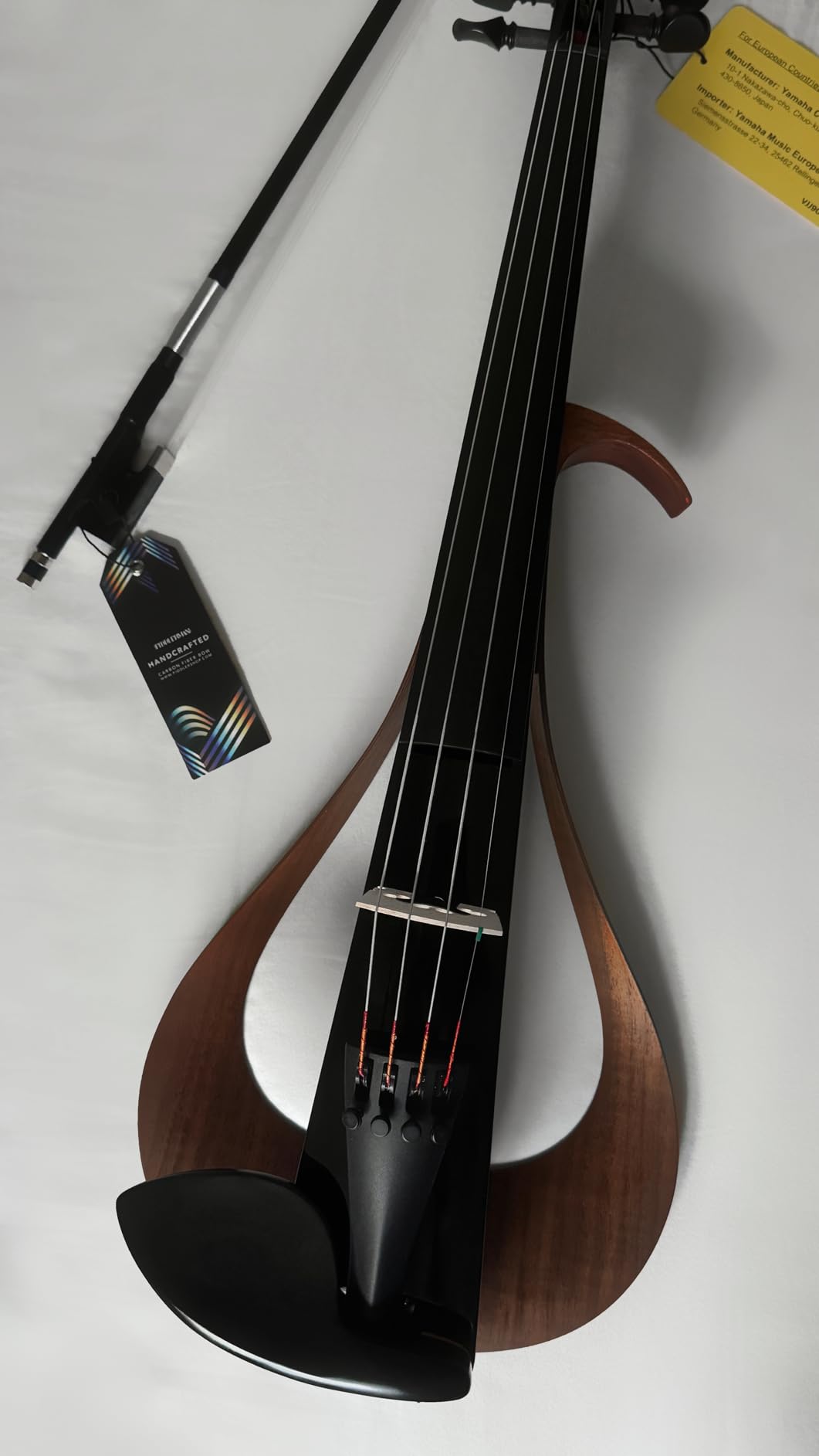 Yamaha YEV104BL Electric Violin, Black, 4 String customer photo 1