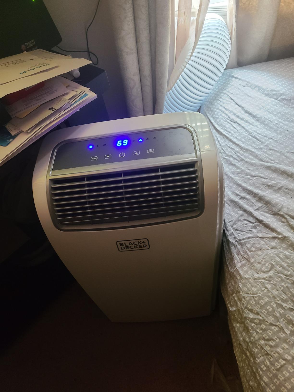 BLACK+DECKER Portable Air Conditioner, 10,000 BTU (6,300 BTU SACC) for Rooms up to 450 Sq. Ft., Portable AC with Follow Me Remote Control and Window Kit, BPACT10WT customer photo 2