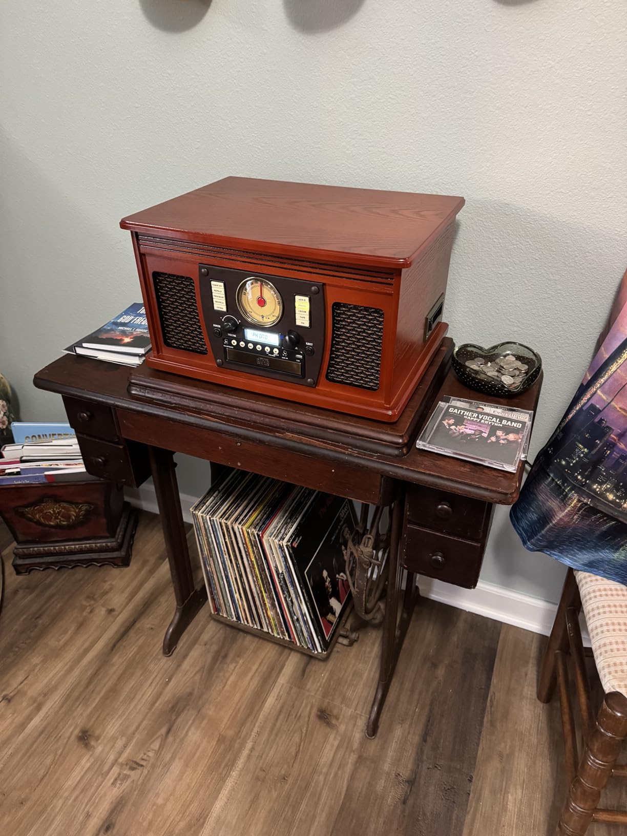 Victrola Navigator 8-in-1 Bluetooth Record Player with Built-in Speakers - 3 Speed, CD Player, Cassette, FM Radio, USB customer photo 2